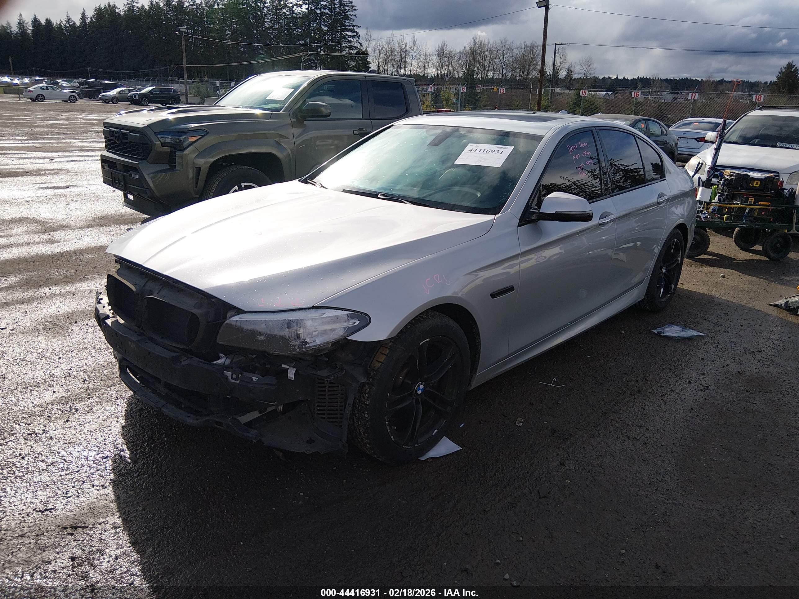 BMW 528I image 2