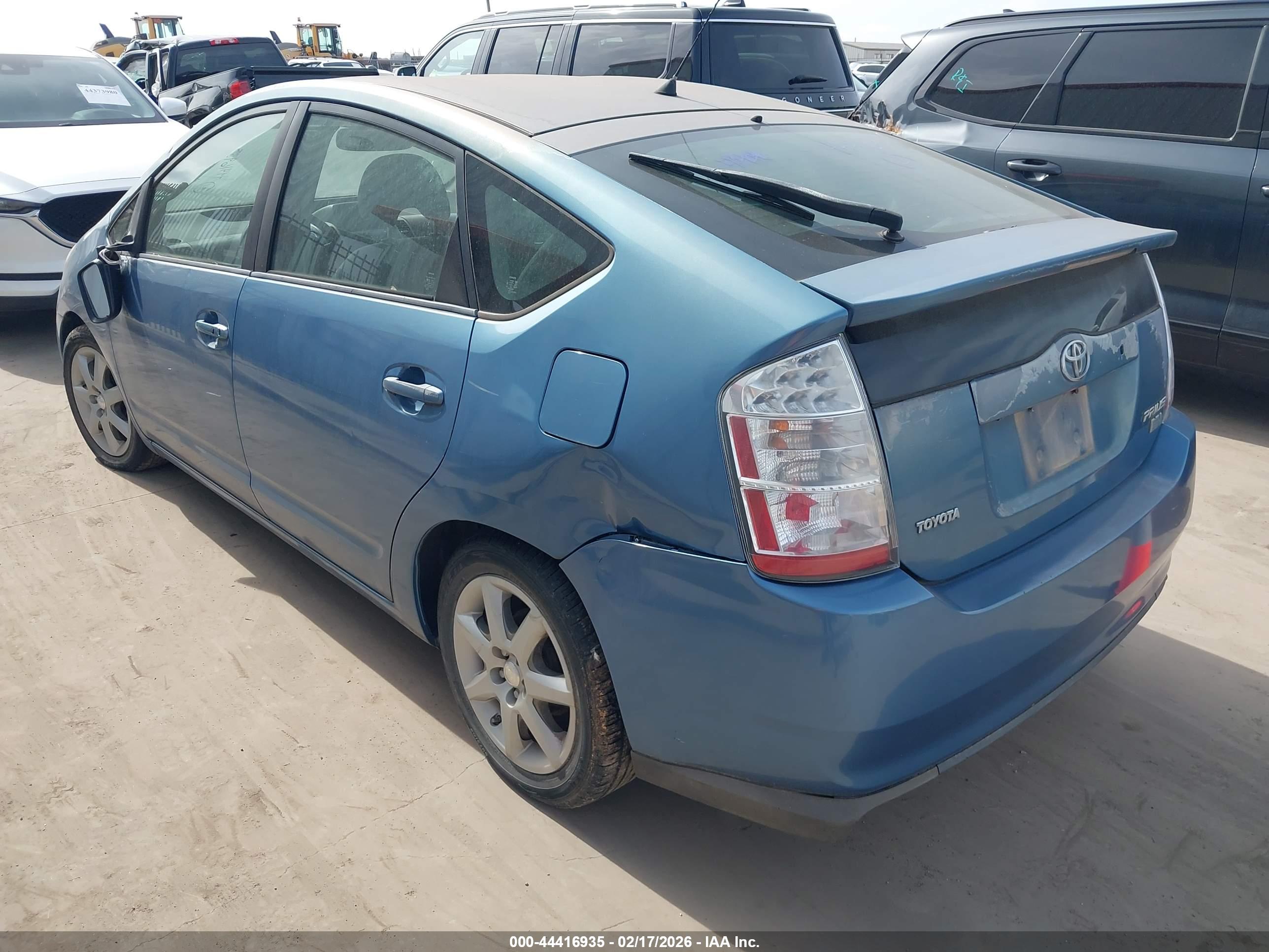 TOYOTA PRIUS image 3