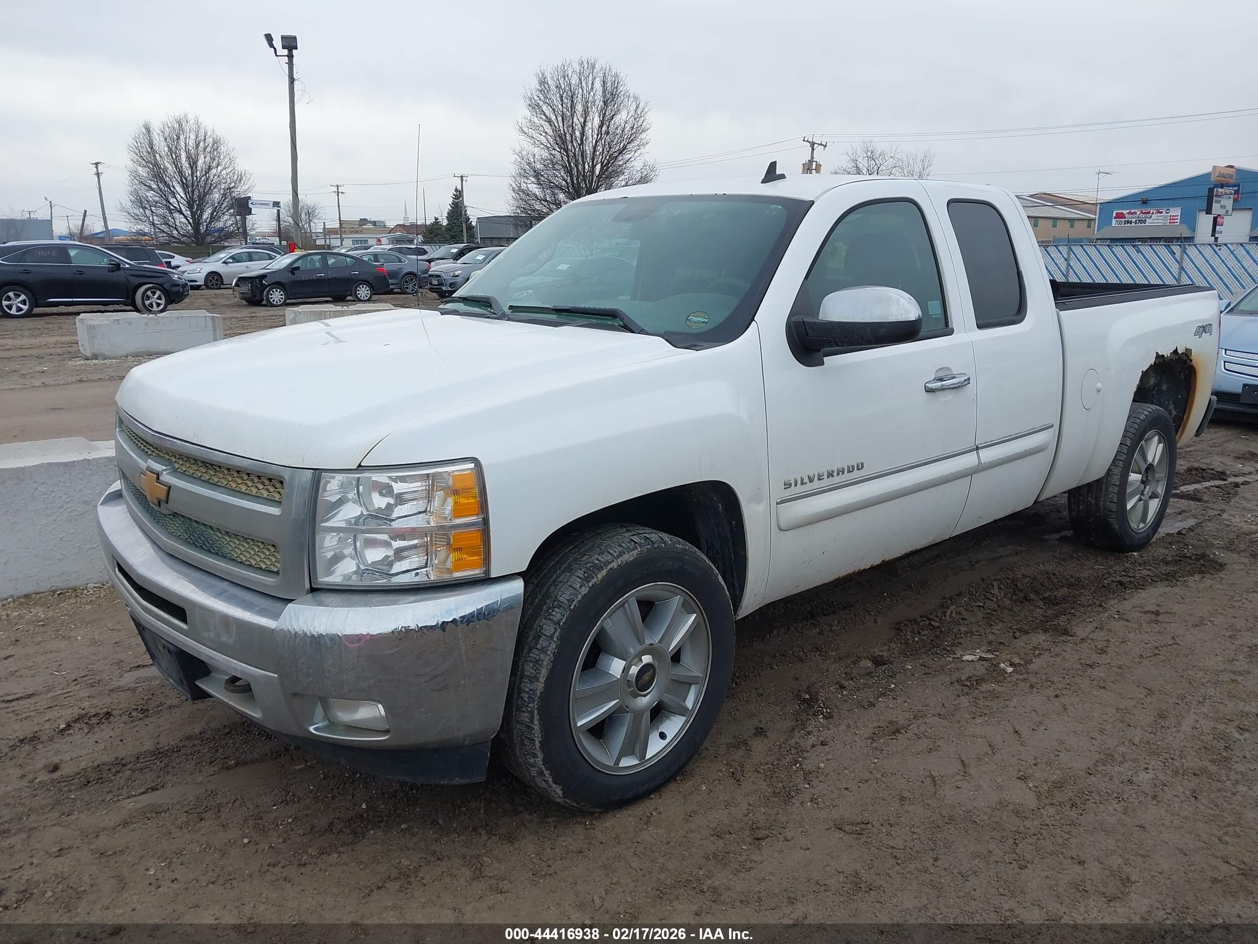 CHEVROLET SILVERADO image 2