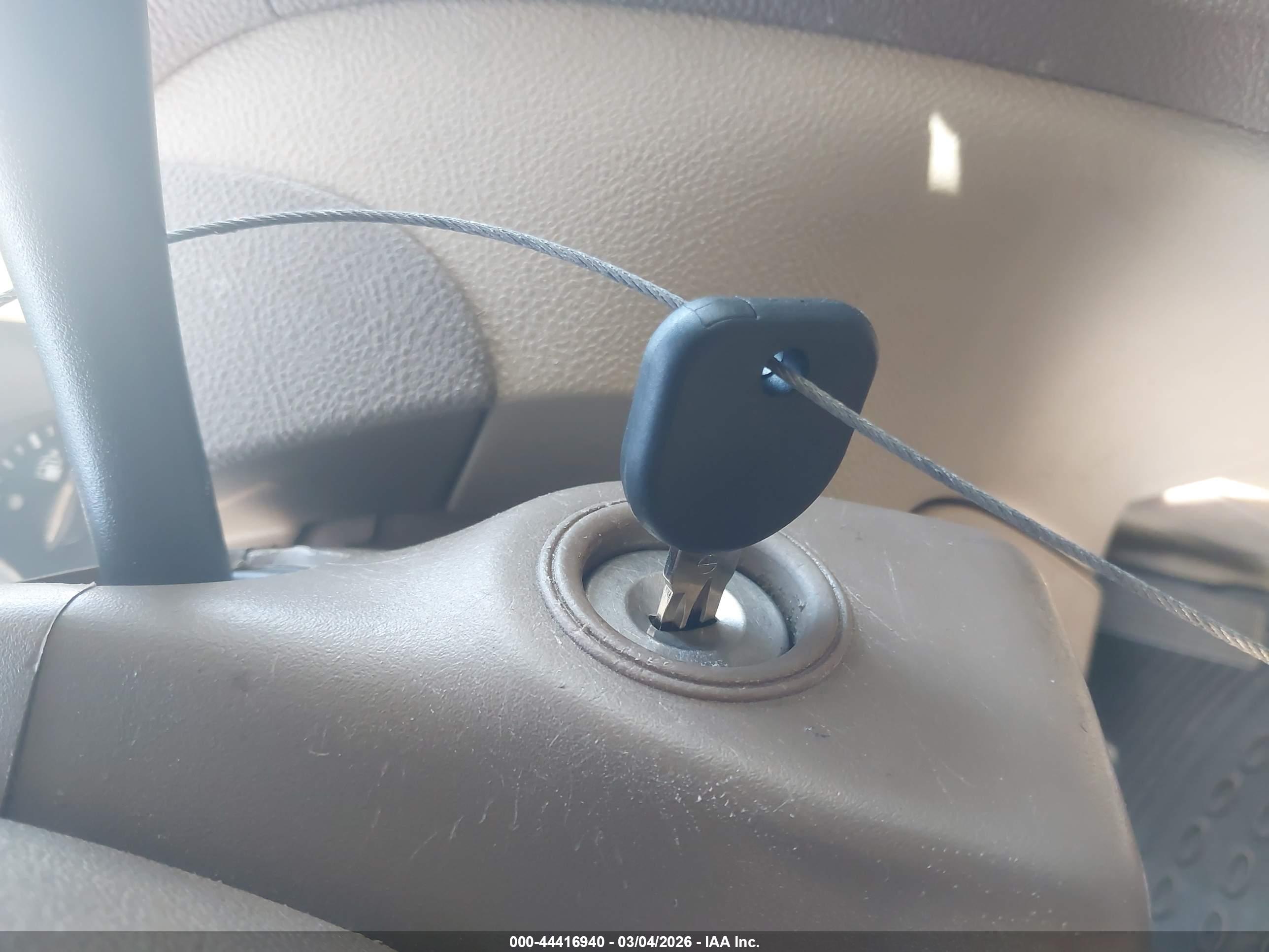 CHEVROLET HHR image 11