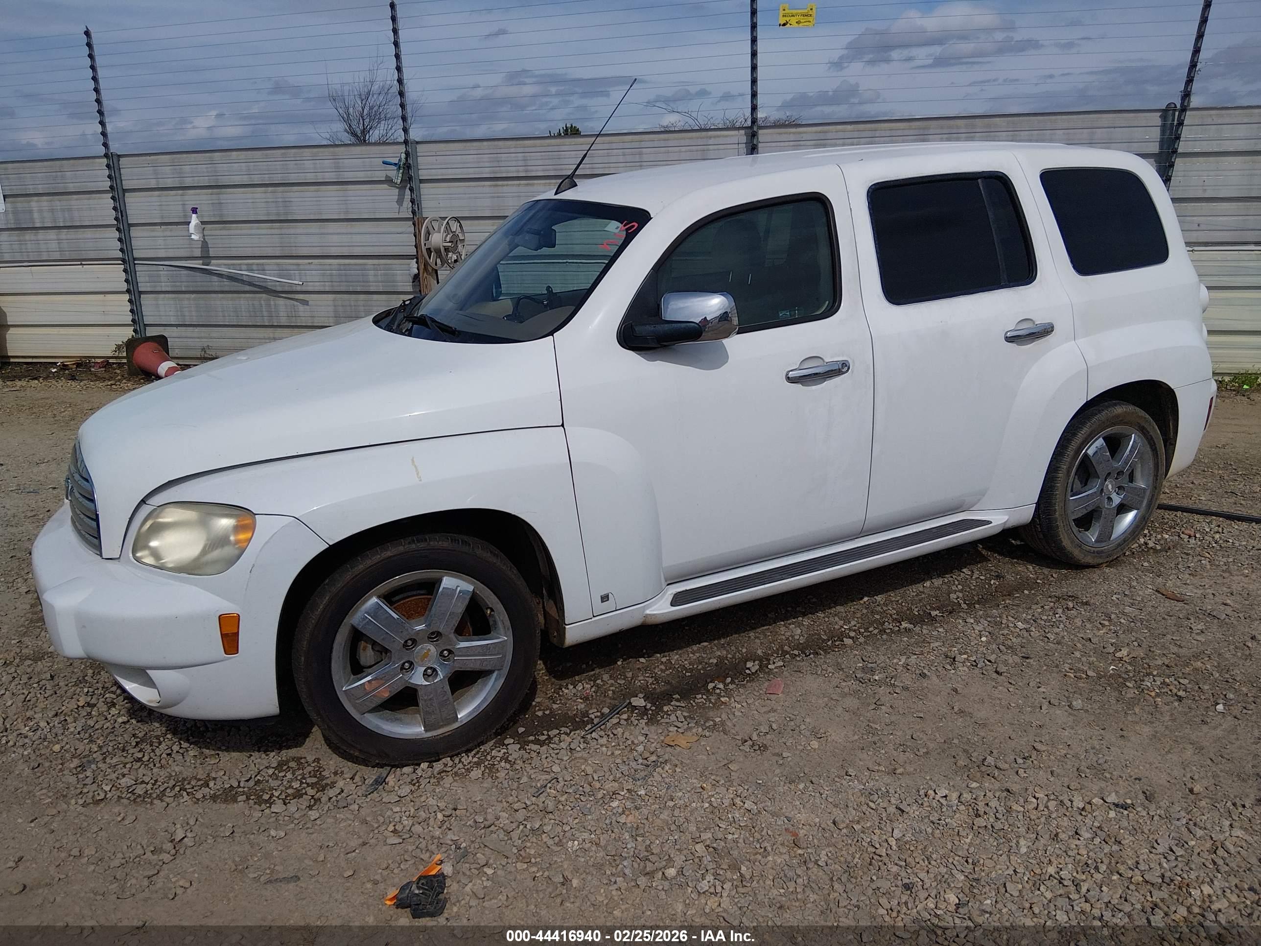 CHEVROLET HHR image 2