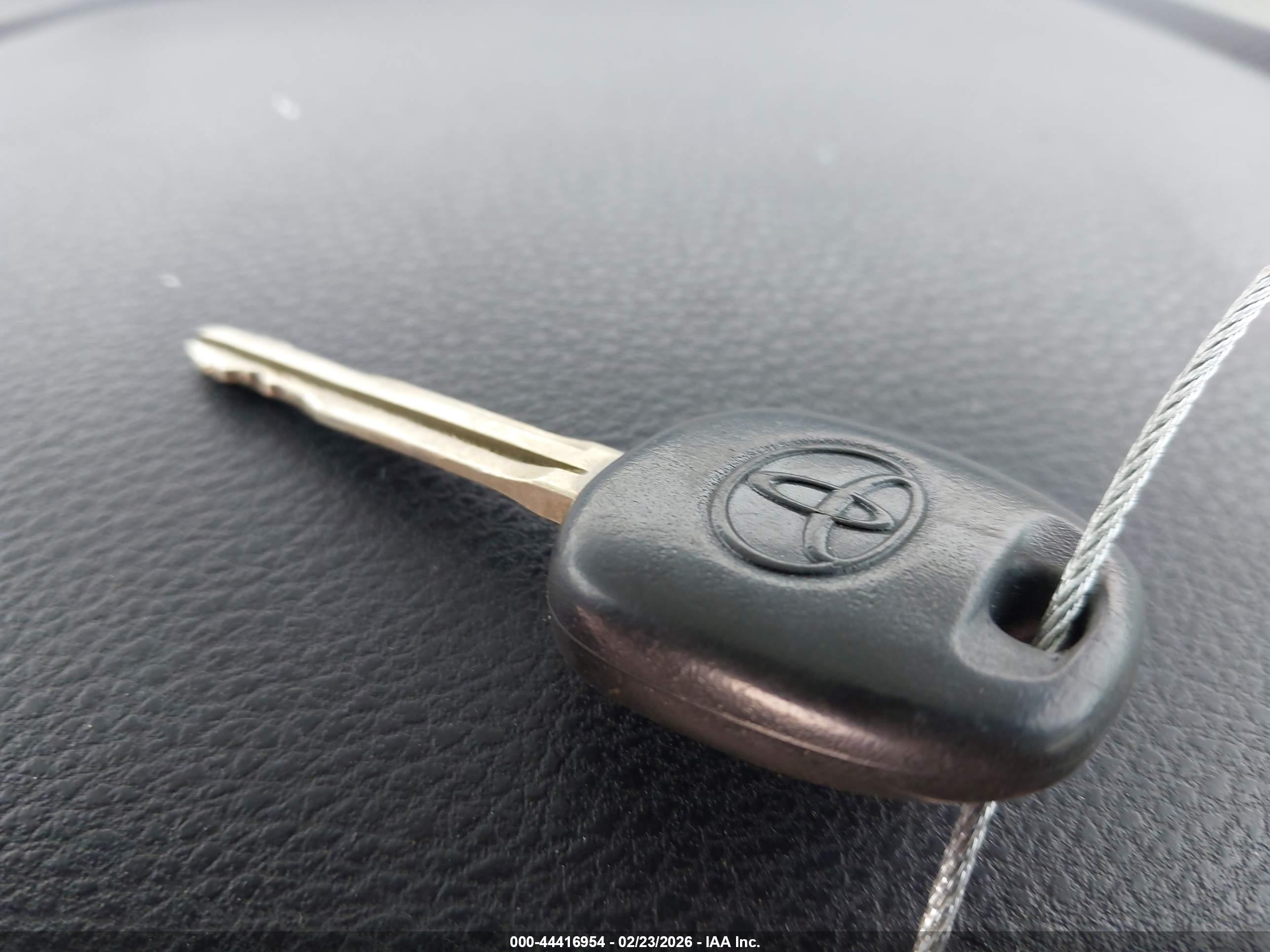 TOYOTA TACOMA image 11