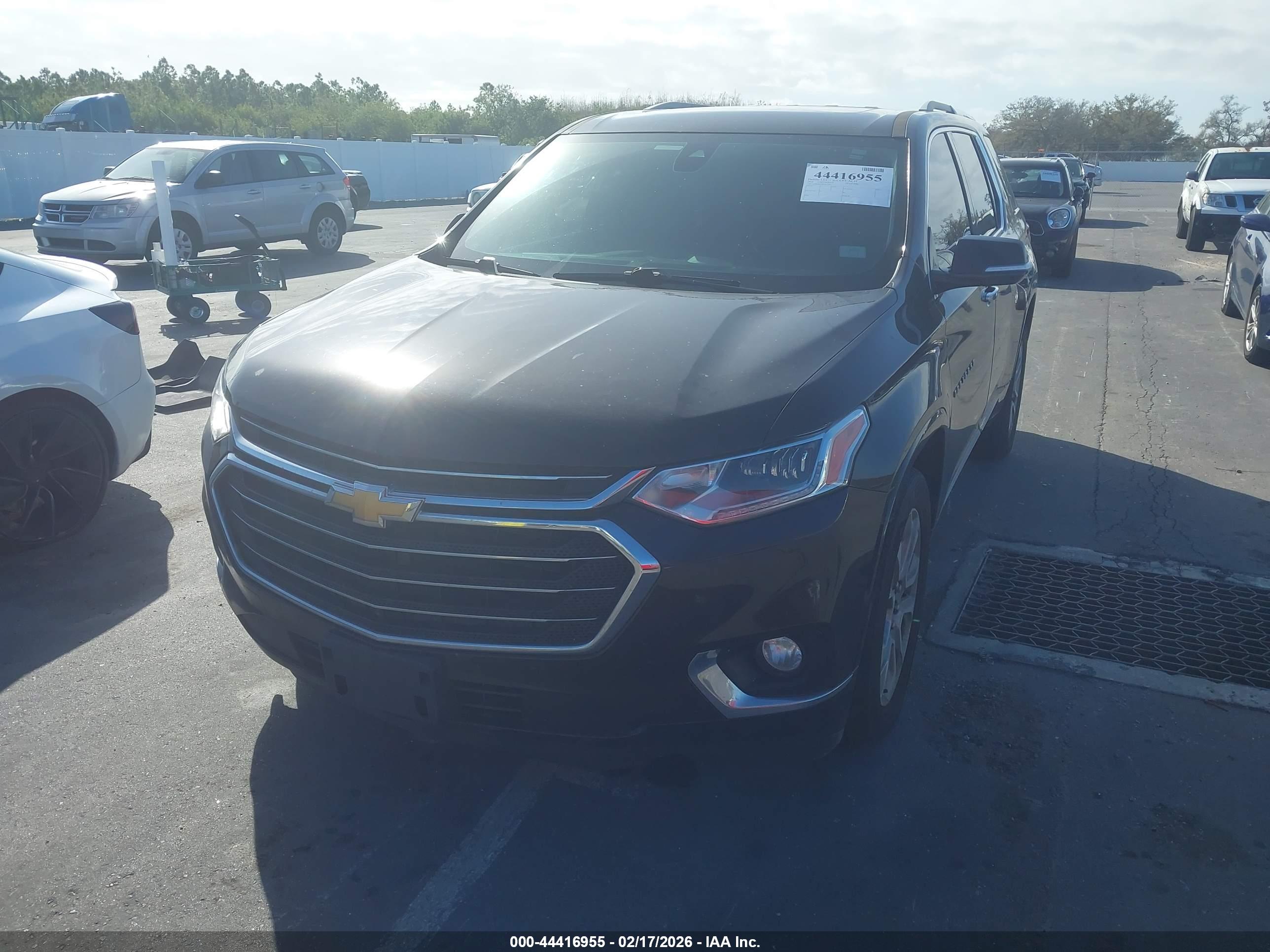 CHEVROLET TRAVERSE image 6
