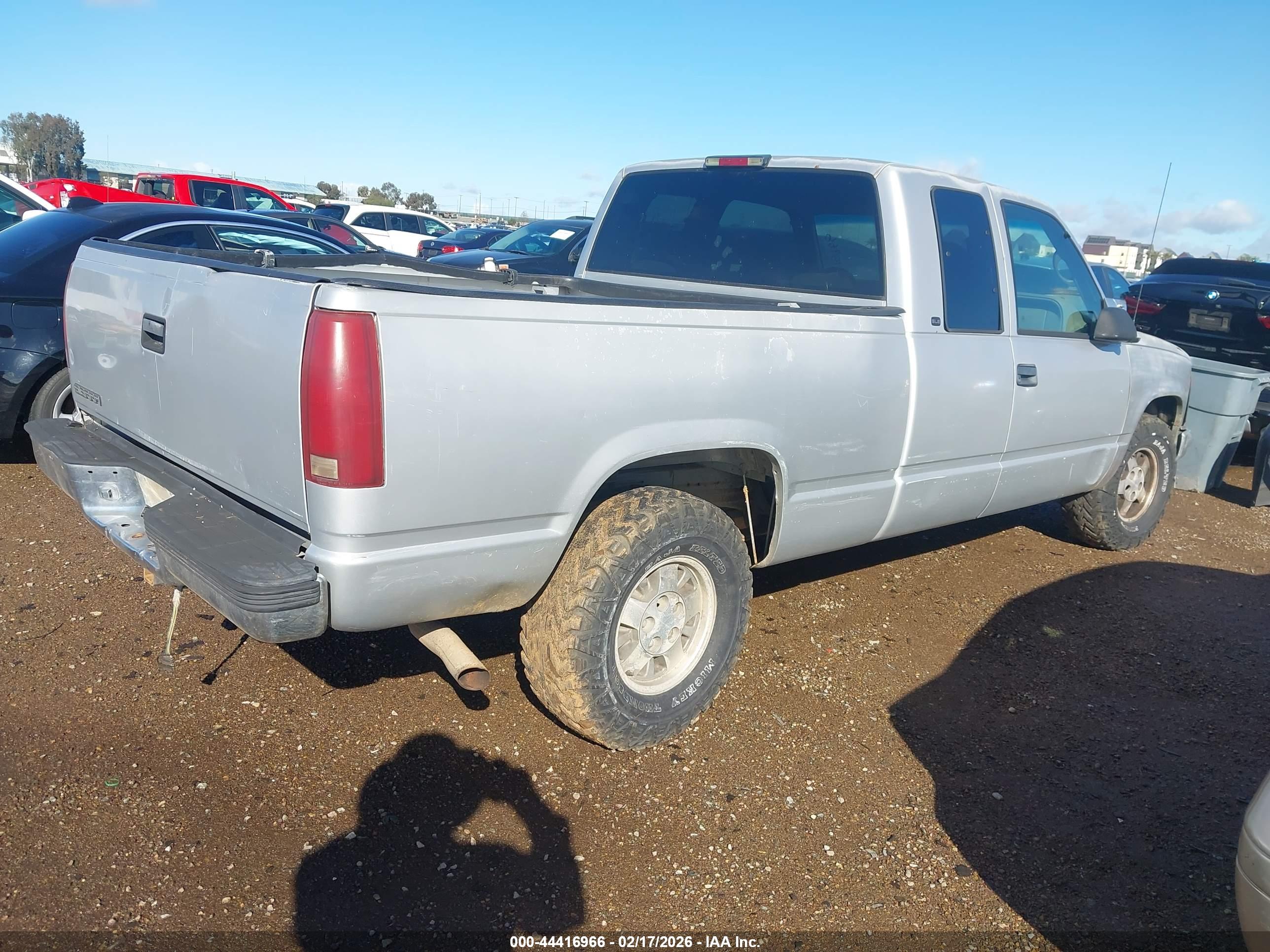 GMC SIERRA image 4