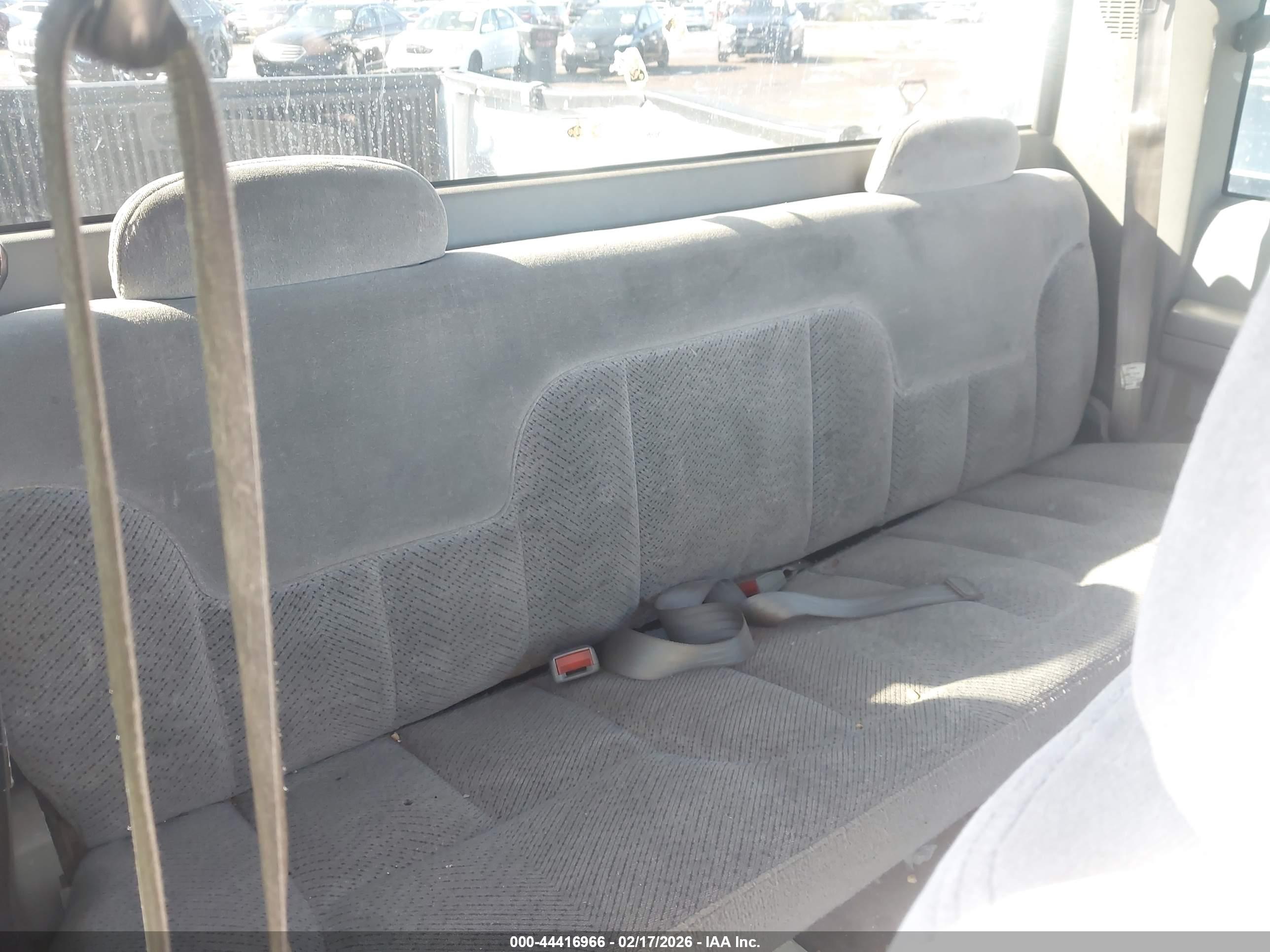 GMC SIERRA image 8