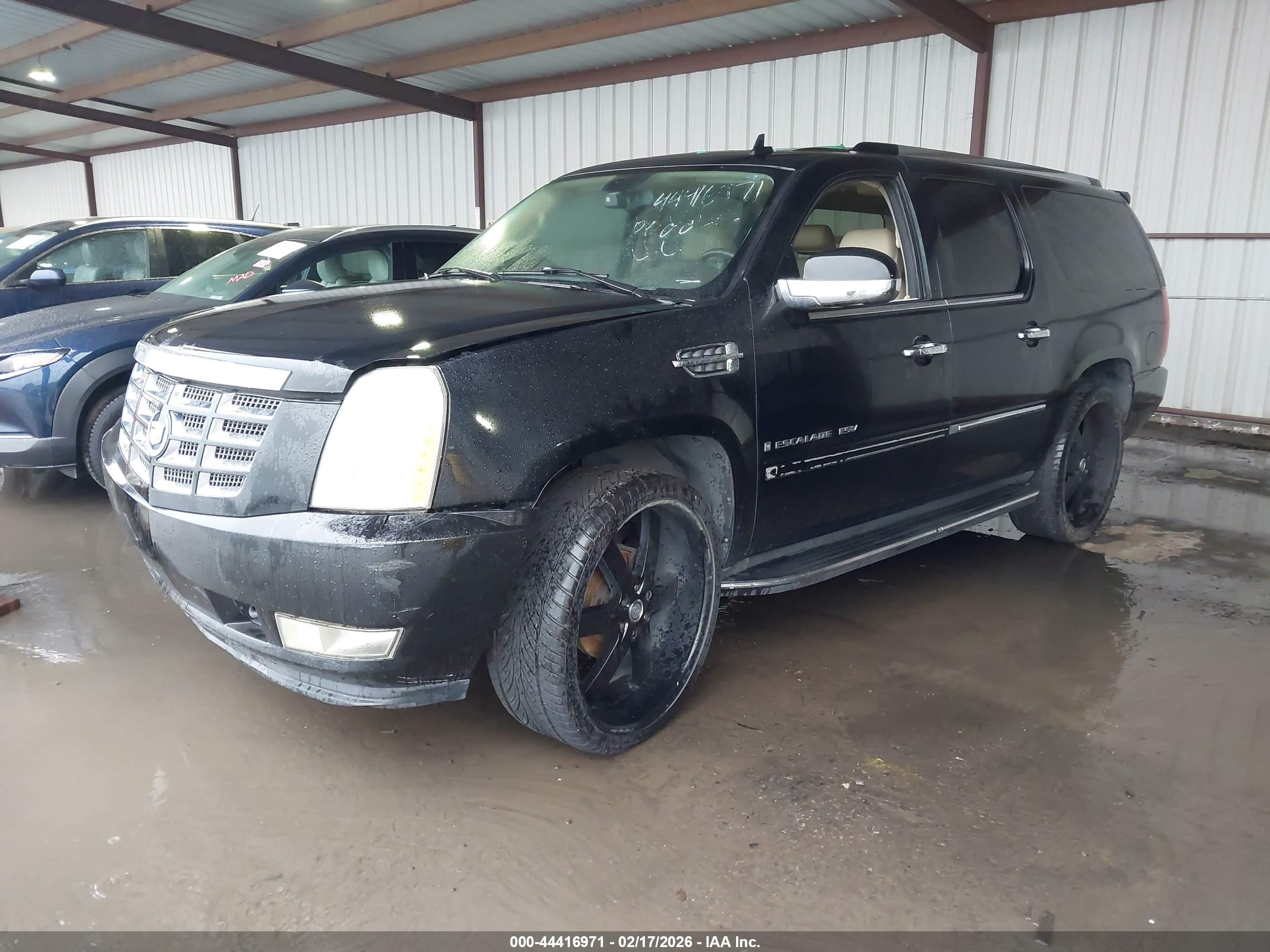 CADILLAC ESCALADE image 2