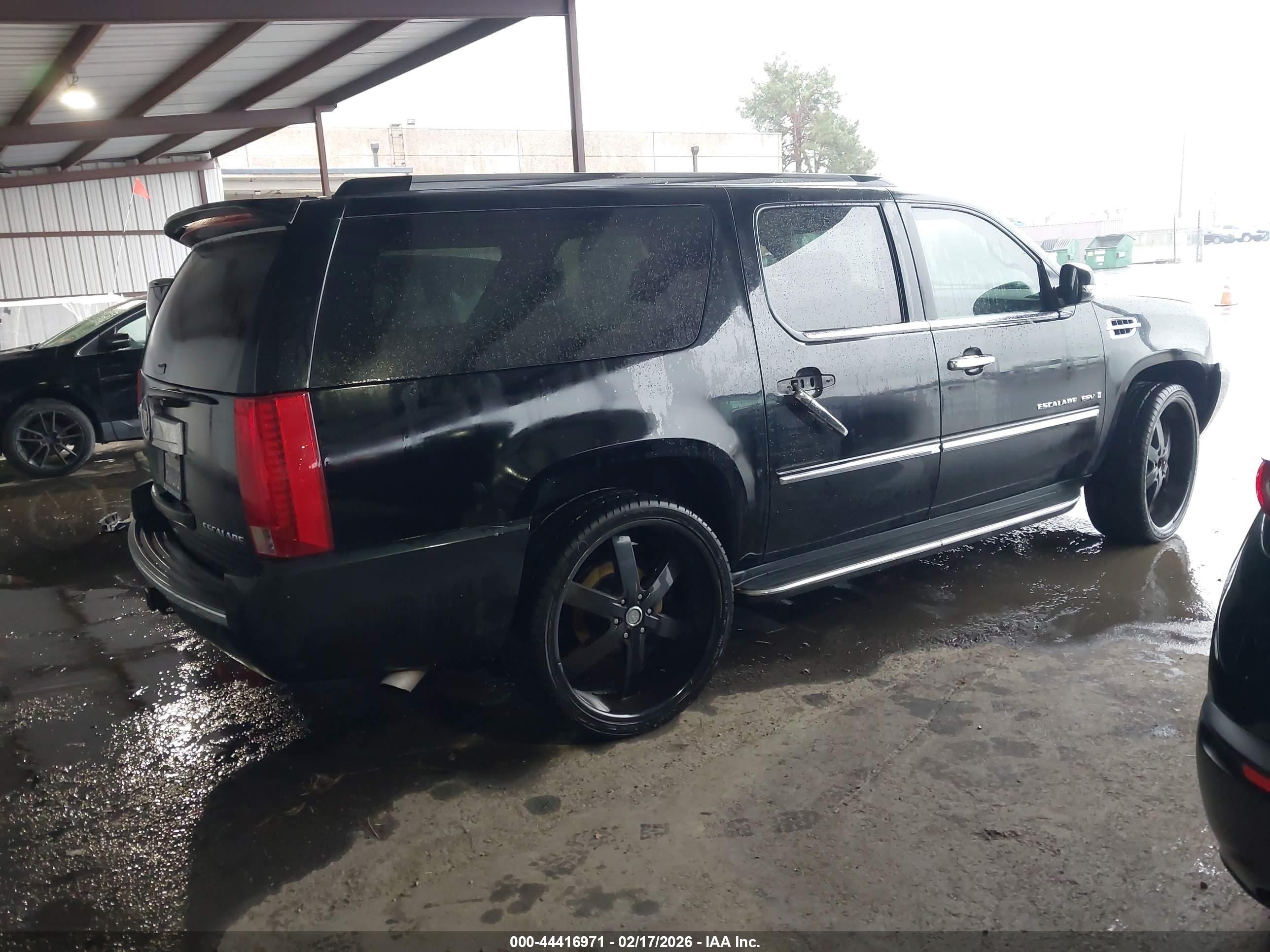 CADILLAC ESCALADE image 4