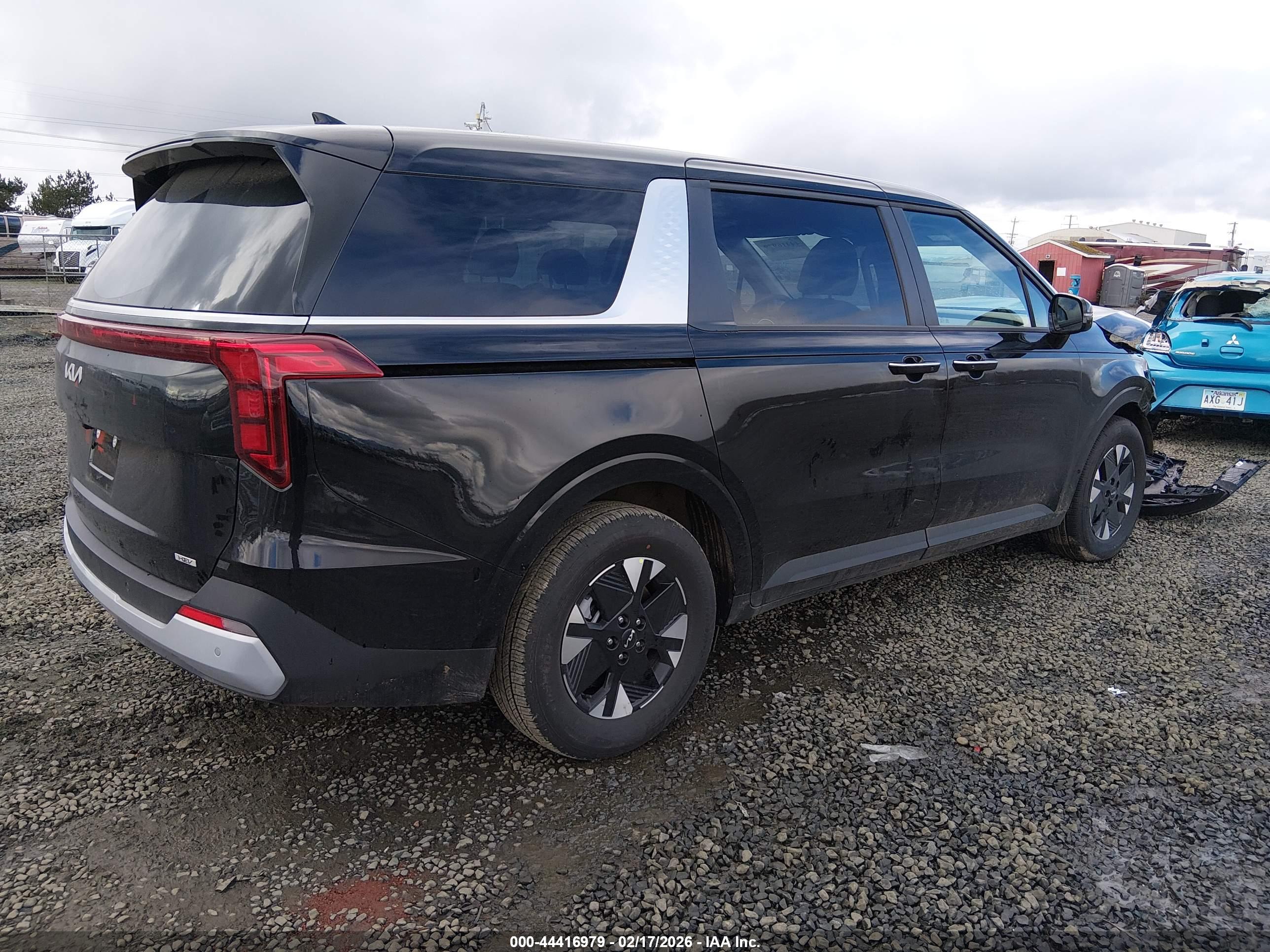 KIA CARNIVAL image 4