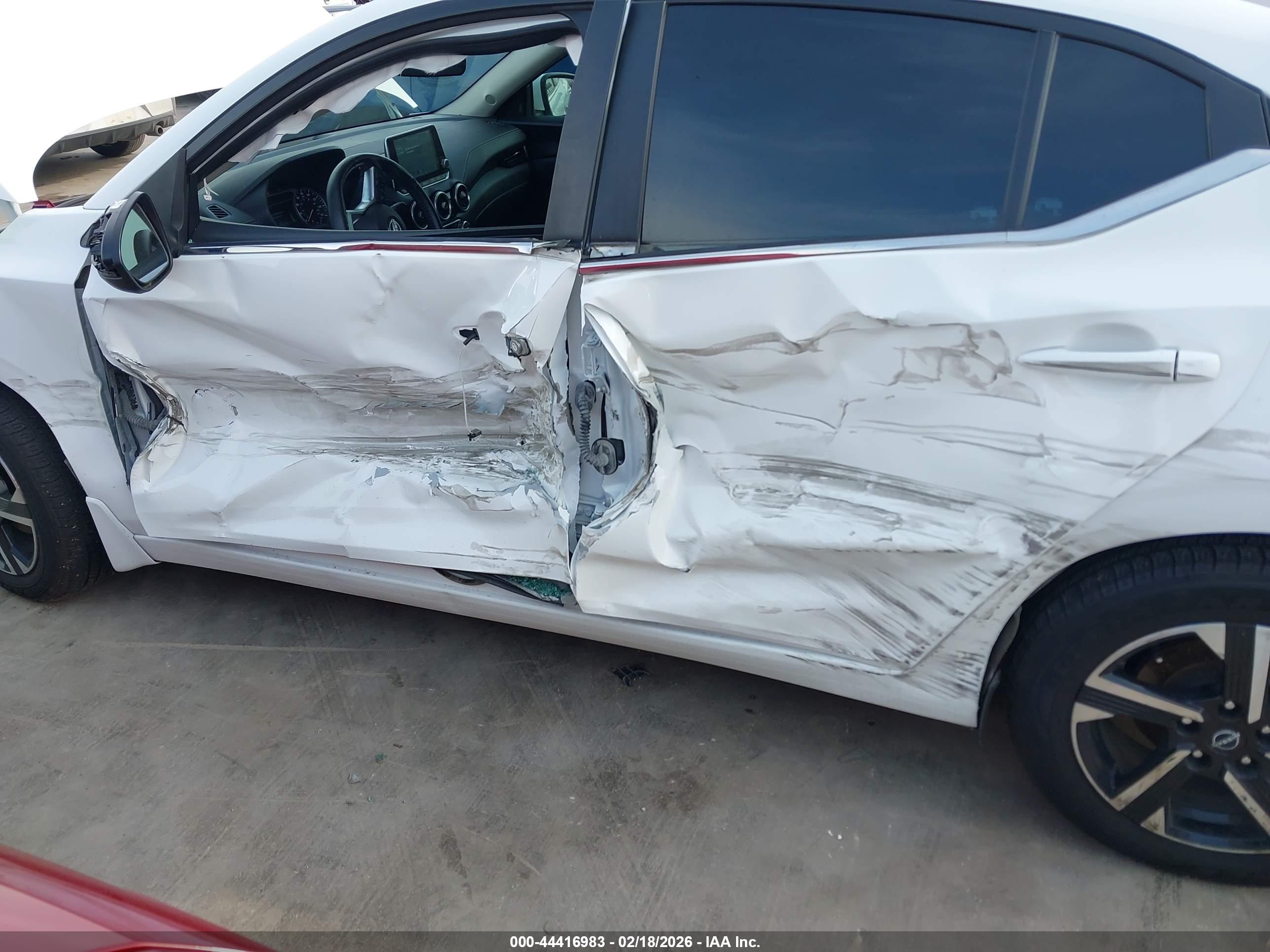 NISSAN SENTRA image 6