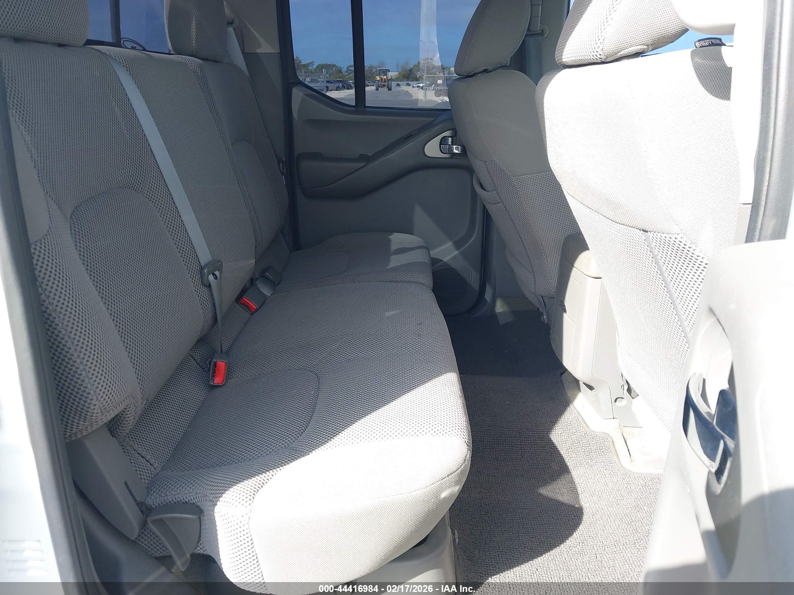 NISSAN FRONTIER image 8