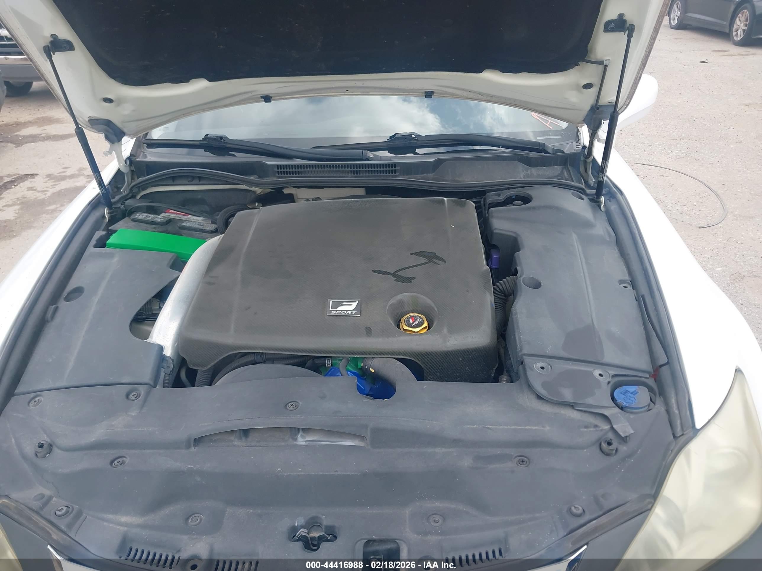 LEXUS IS image 10