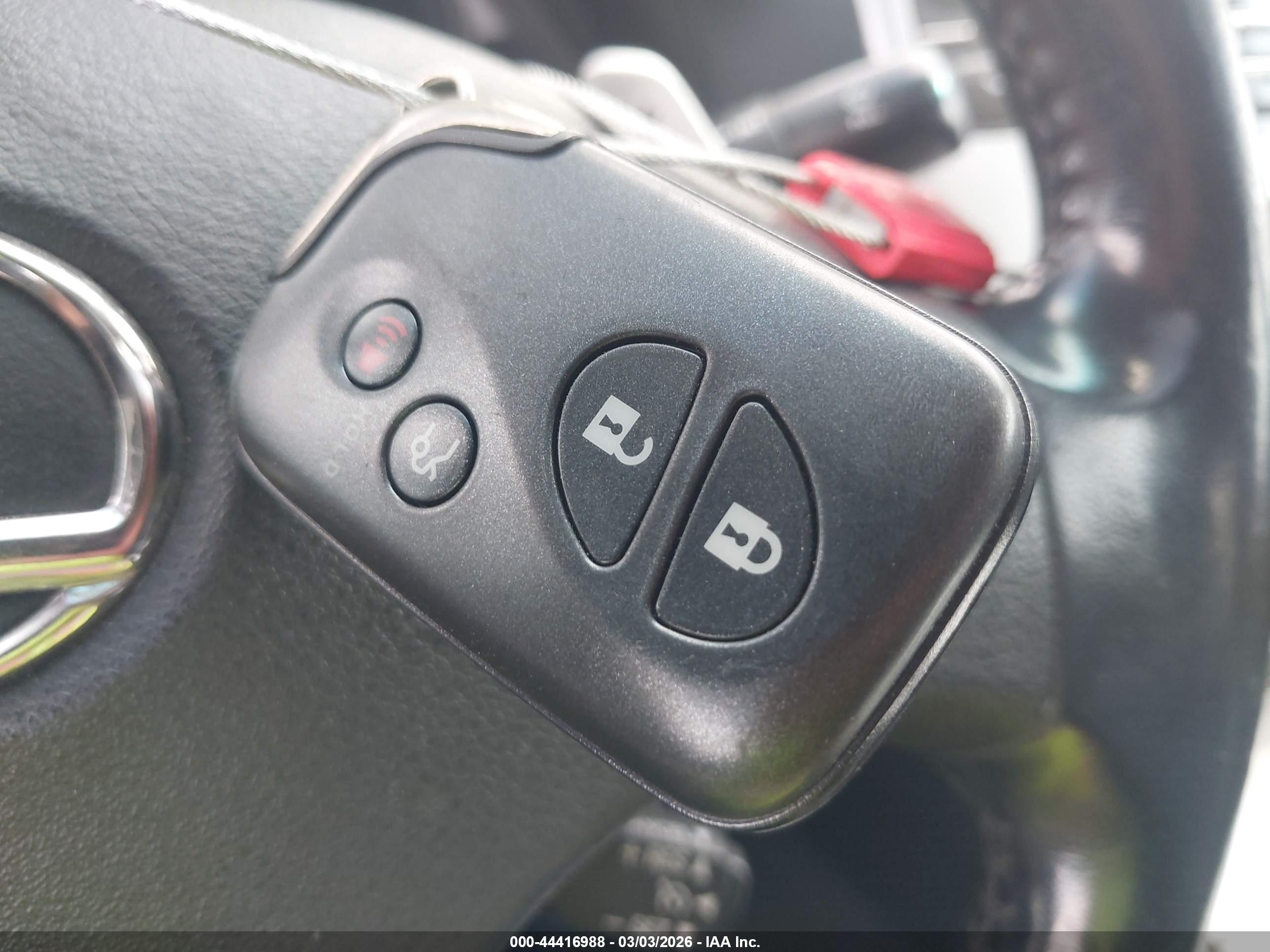 LEXUS IS image 11