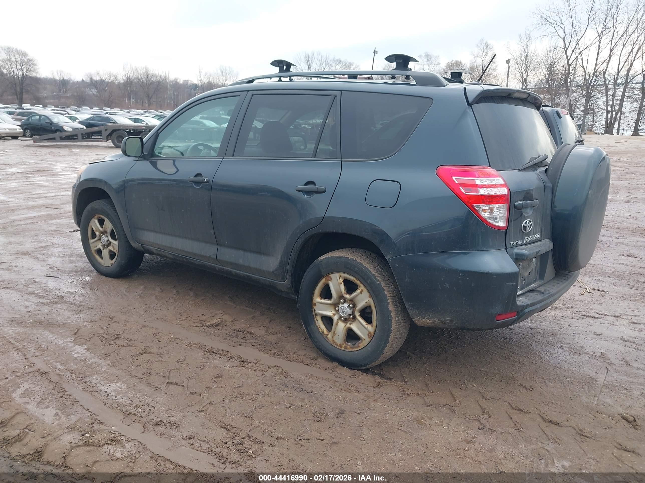 TOYOTA RAV4 image 3