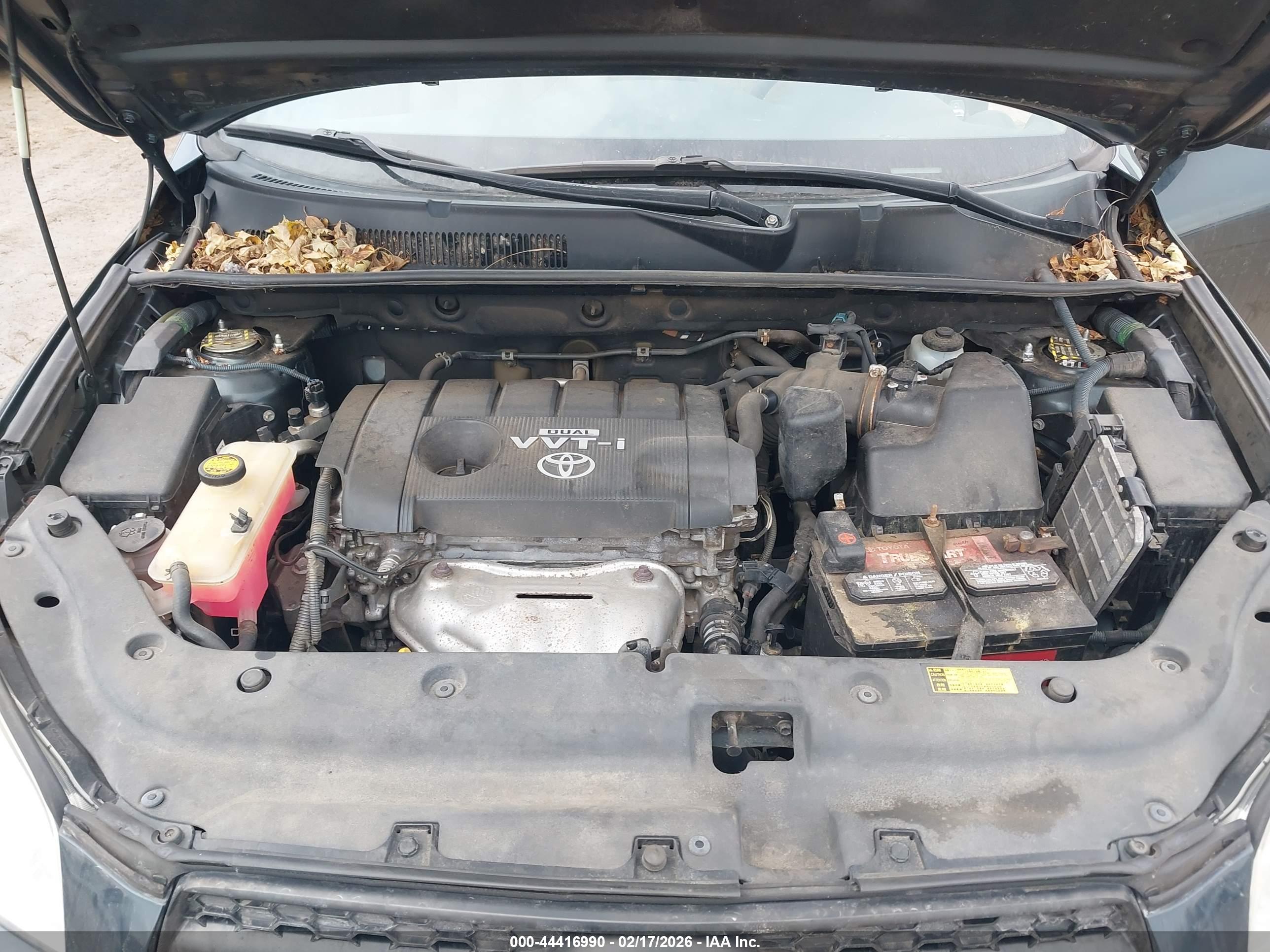 TOYOTA RAV4 image 6