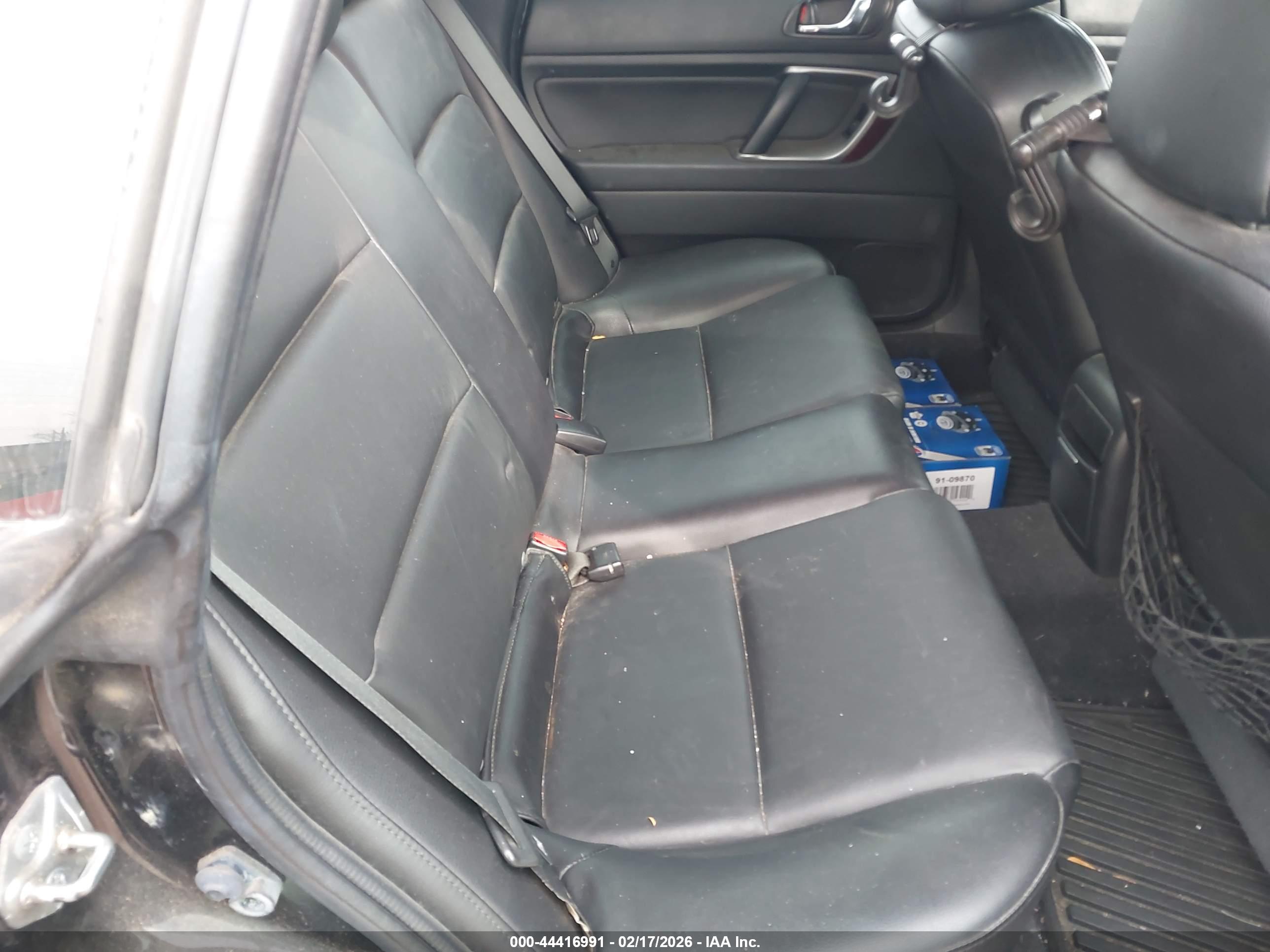 SUBARU OUTBACK image 8