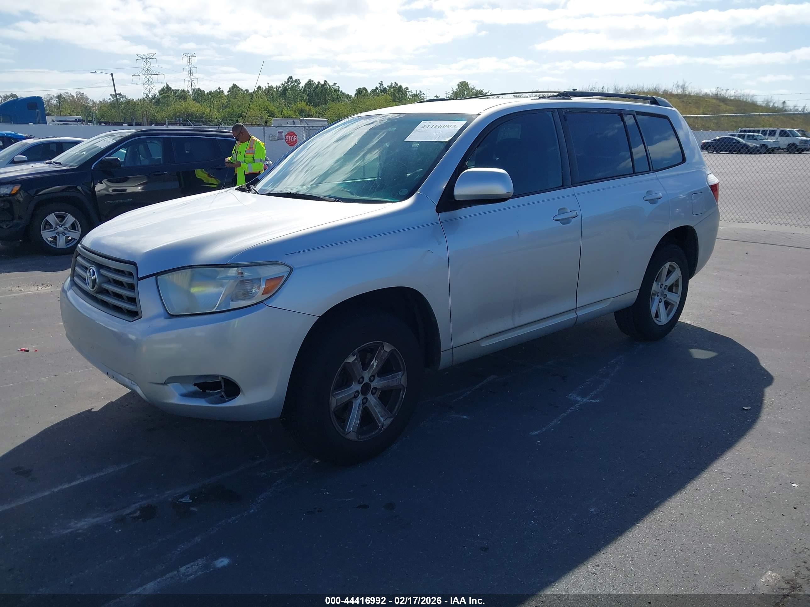 TOYOTA HIGHLANDER image 2