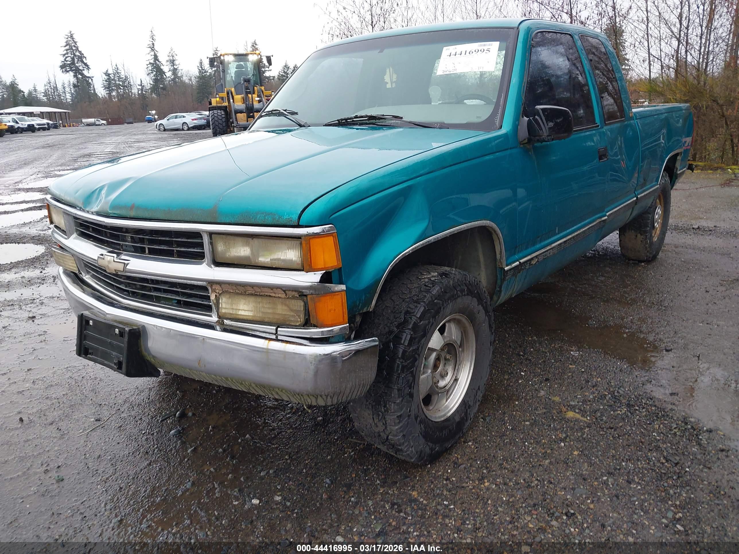 CHEVROLET GMT-400 image 6