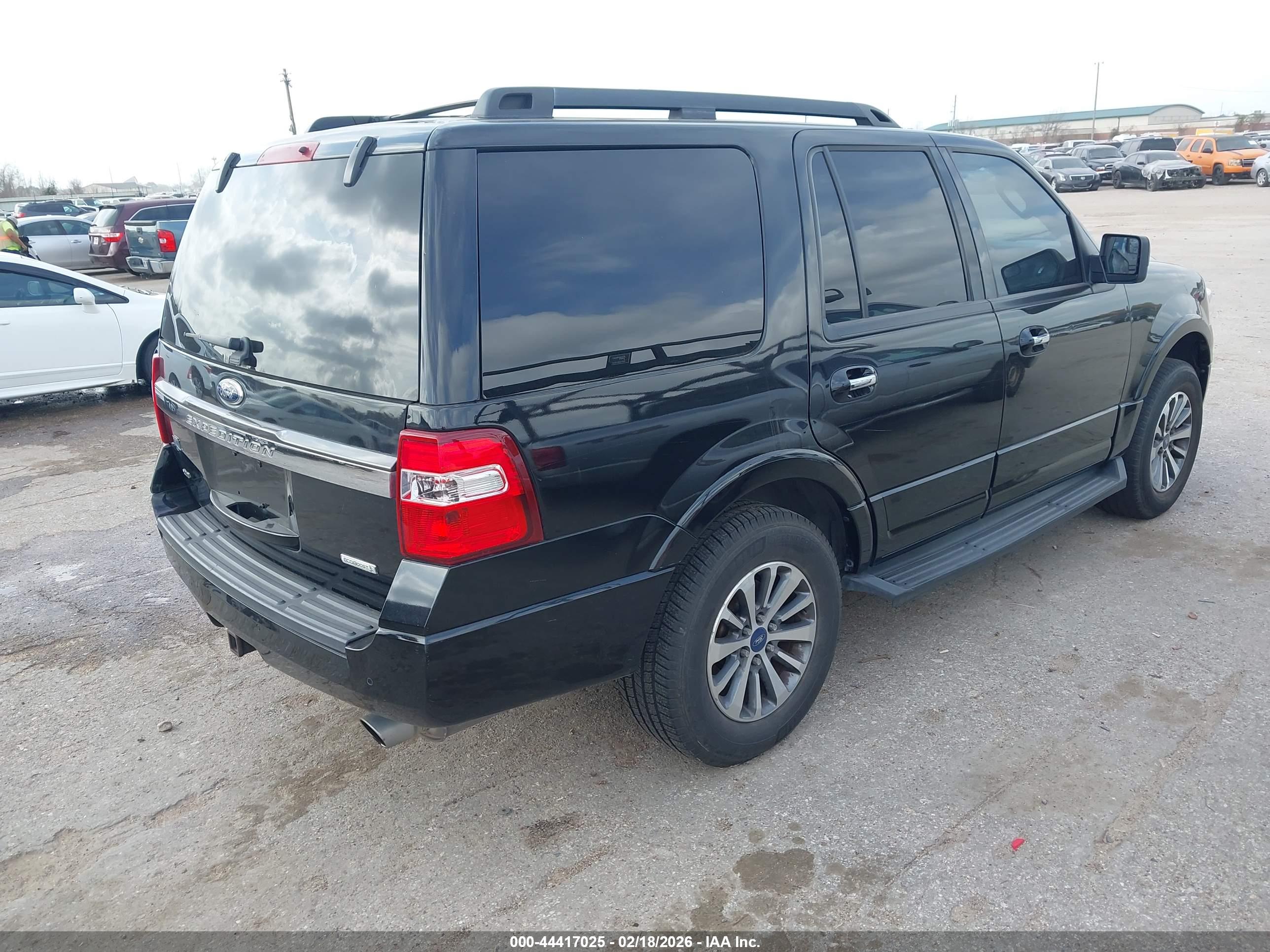 FORD EXPEDITION image 4