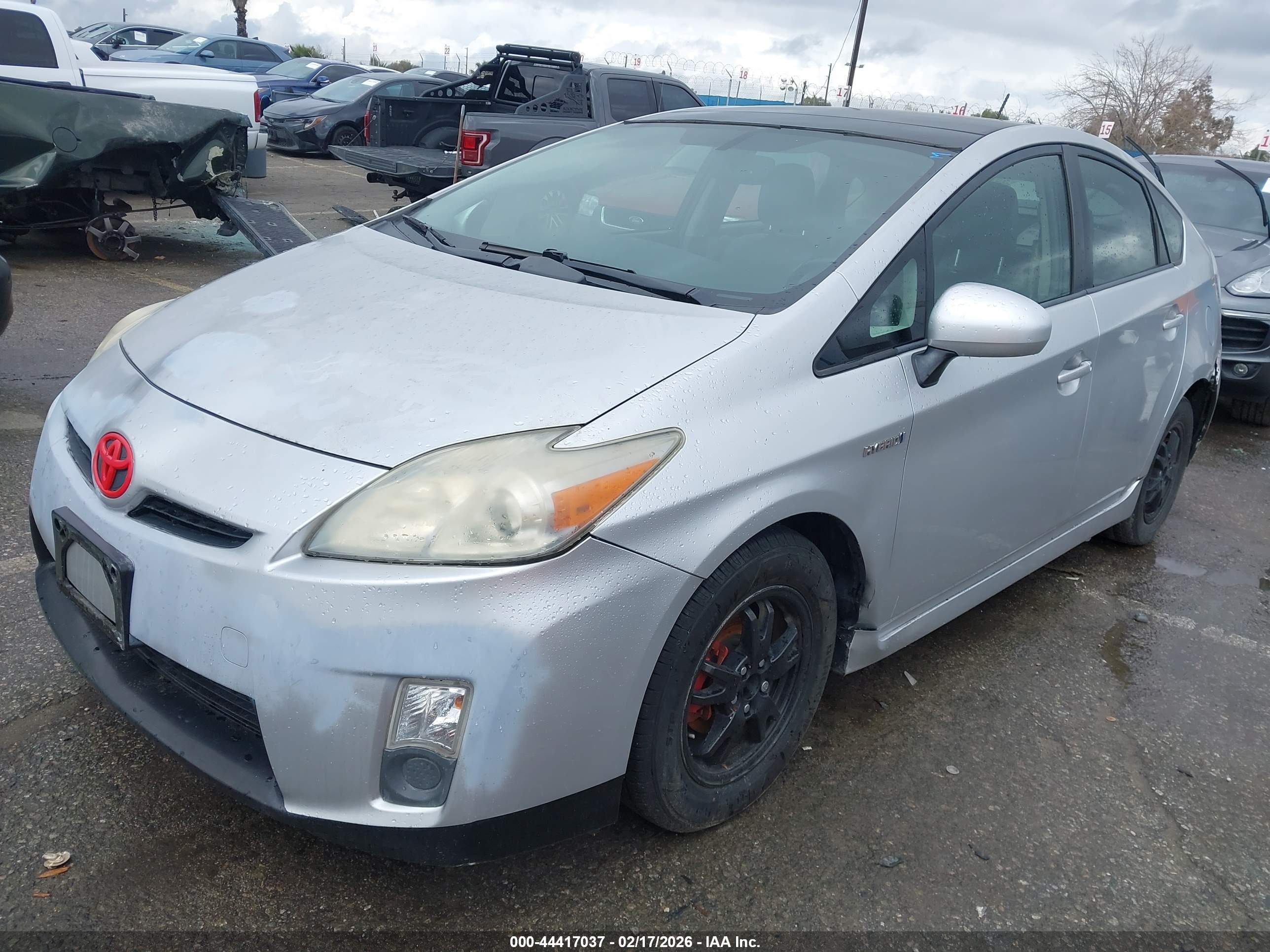 TOYOTA PRIUS image 2