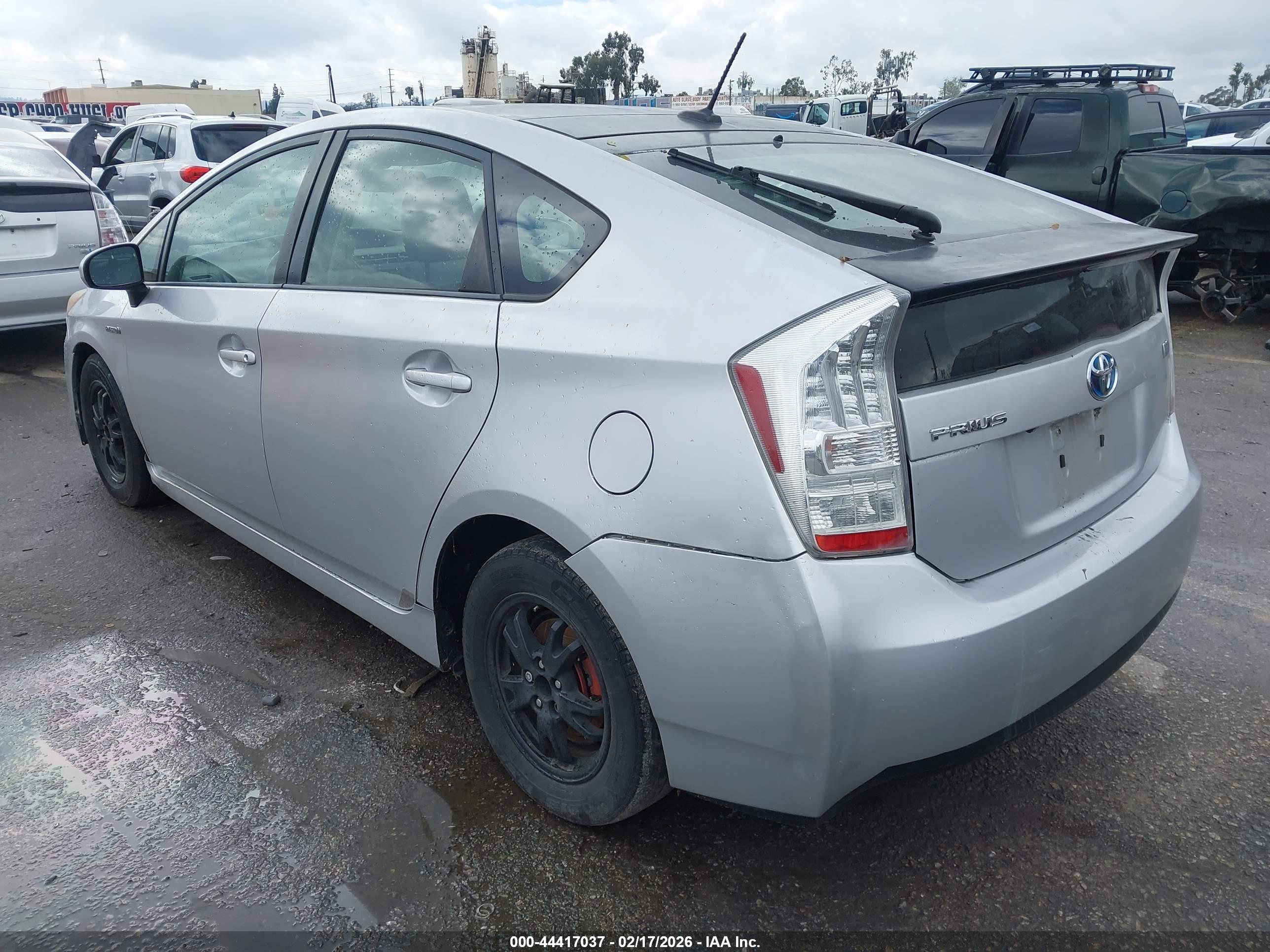 TOYOTA PRIUS image 3