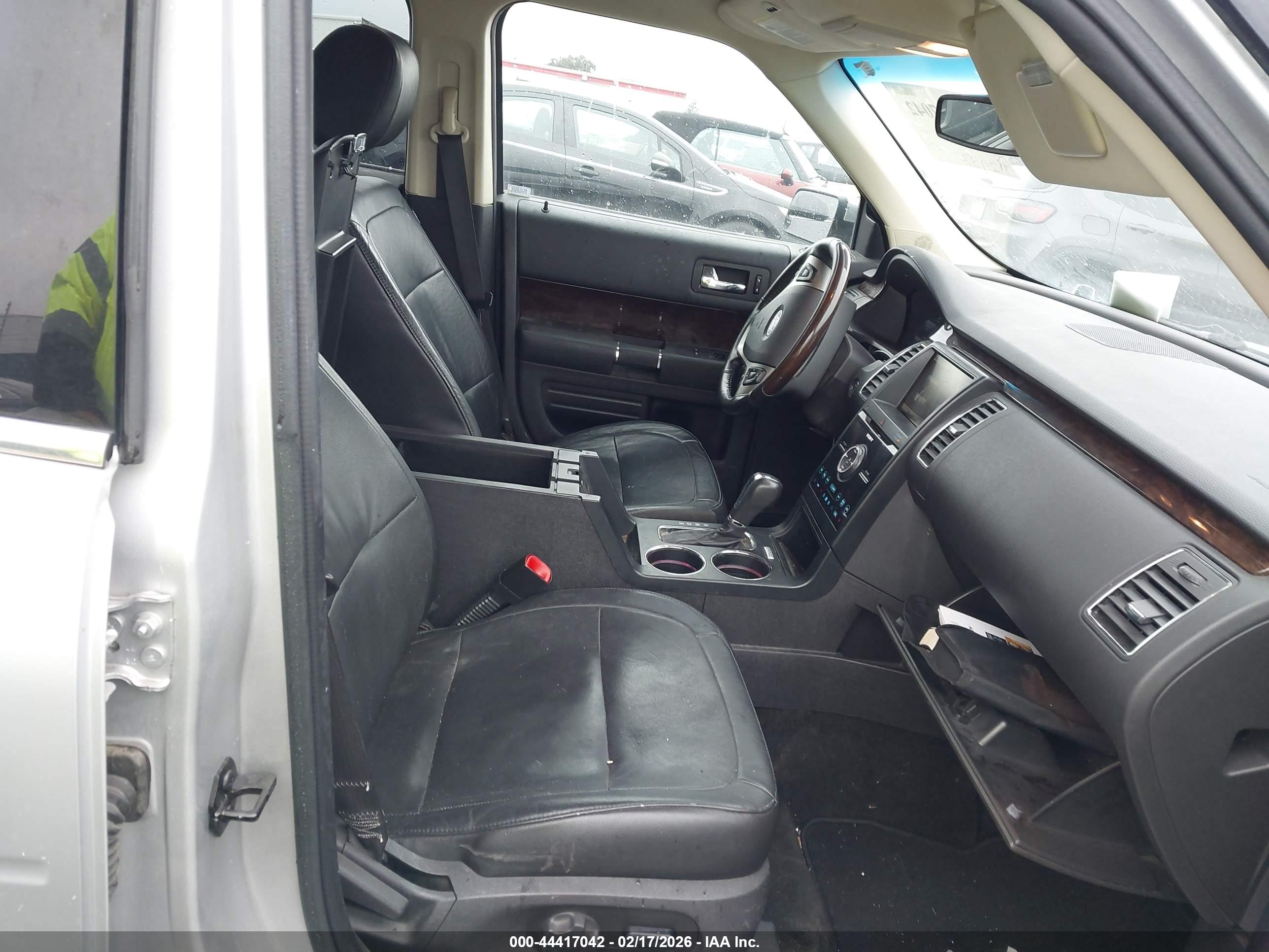 FORD FLEX image 5