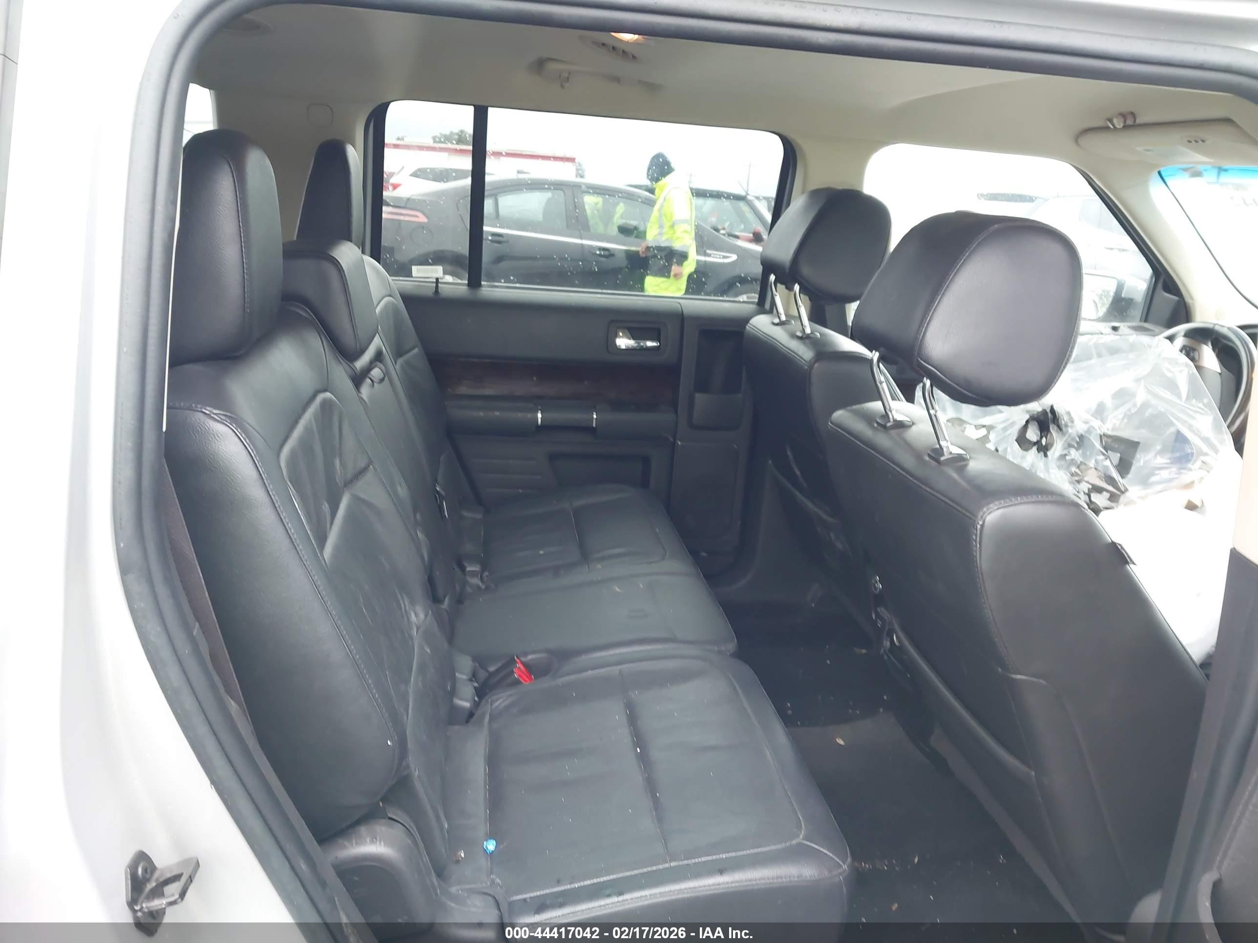 FORD FLEX image 8