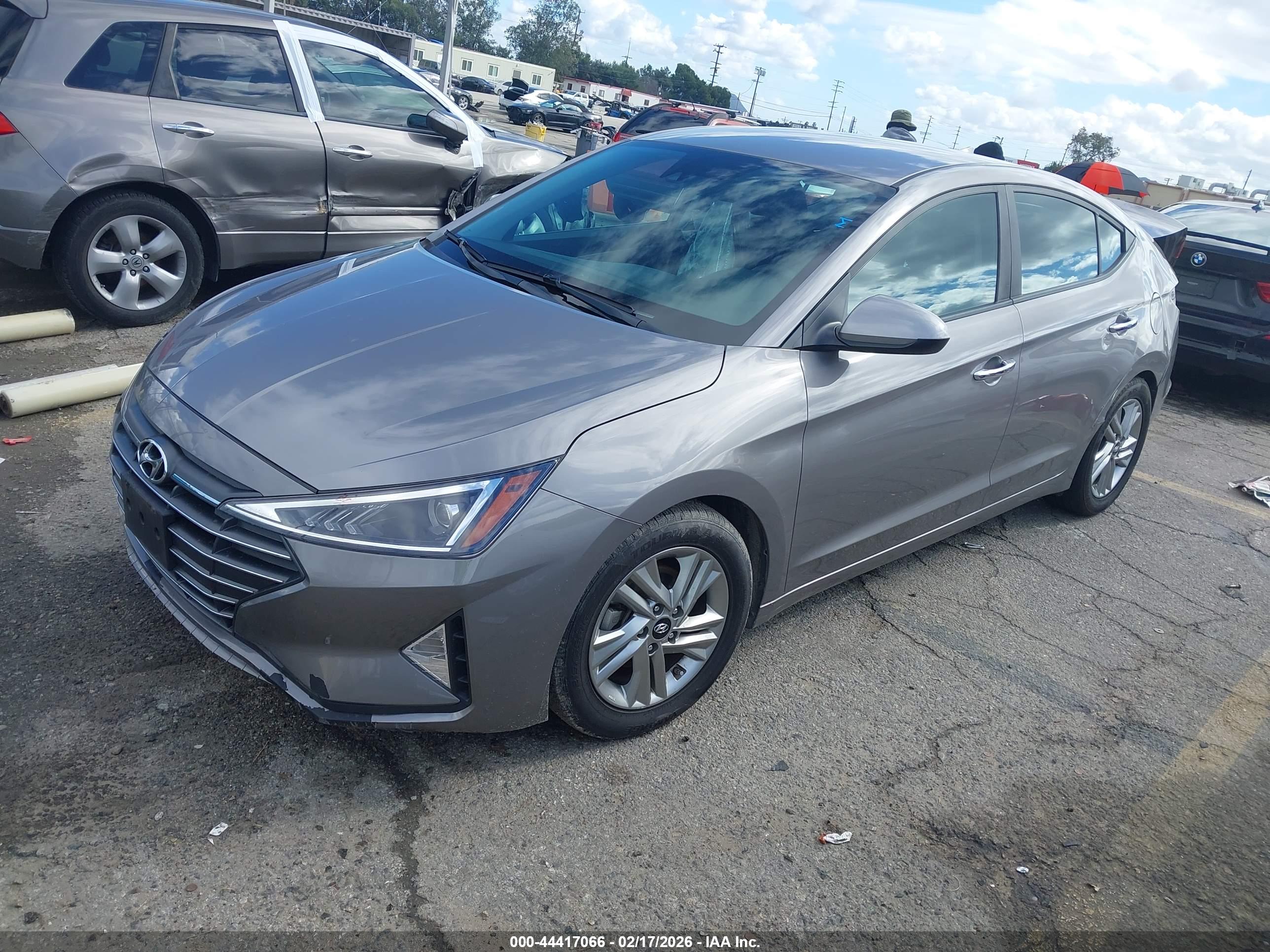 HYUNDAI ELANTRA image 2