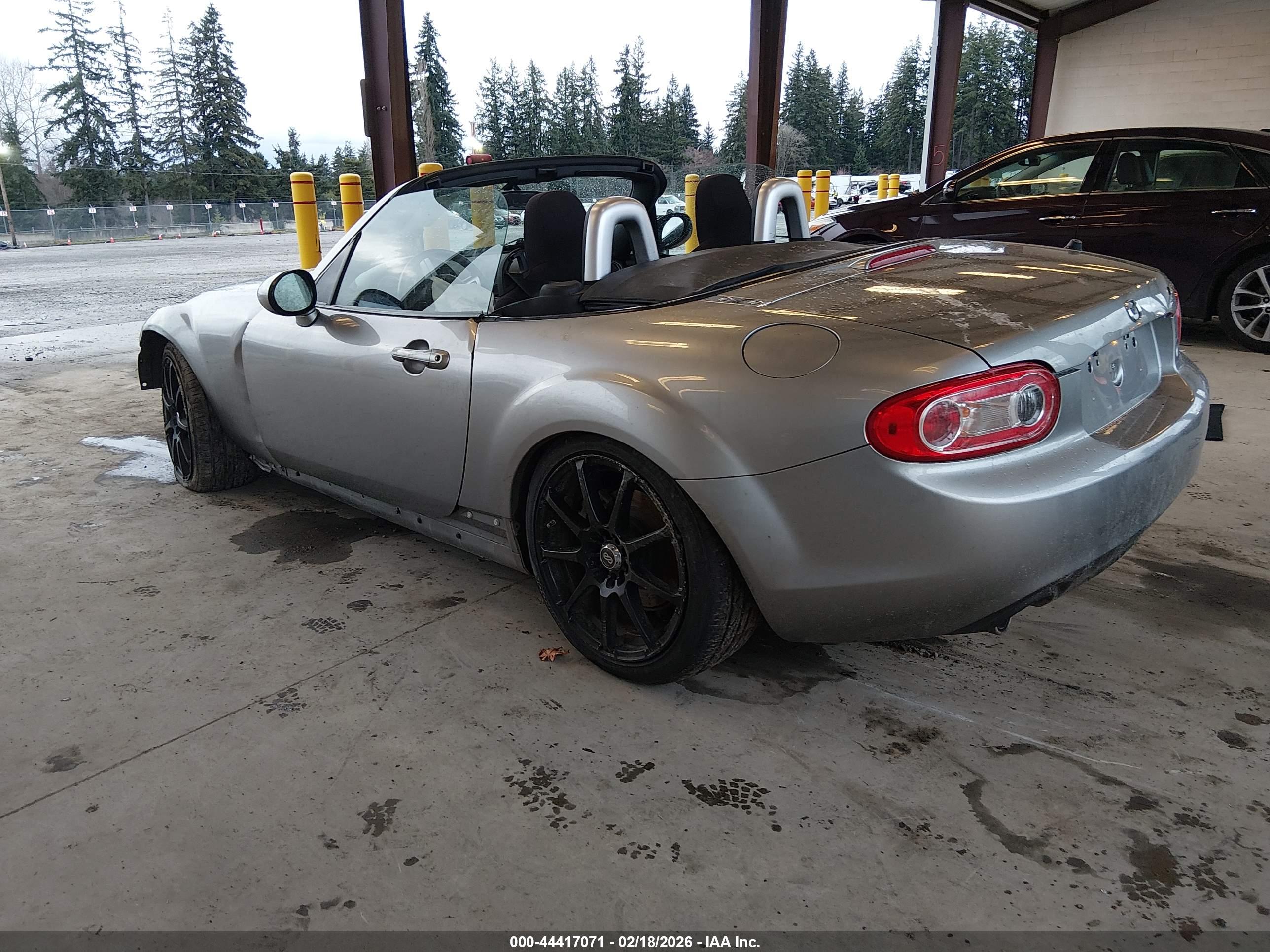 MAZDA MX-5 image 3