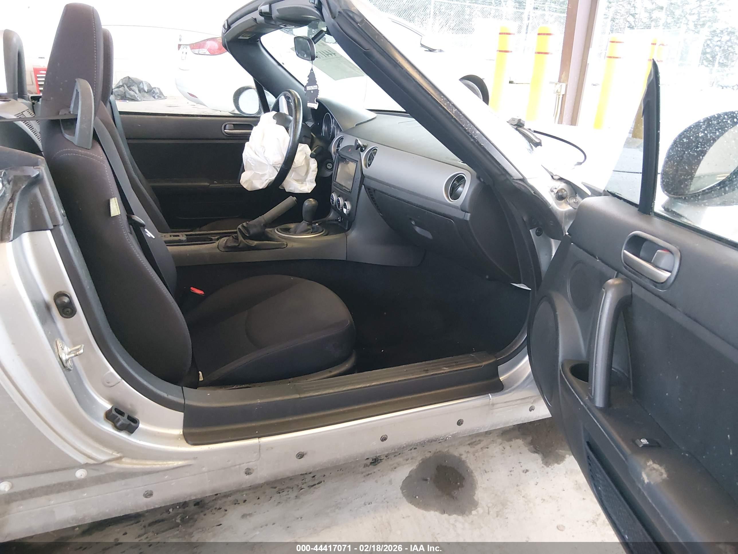 MAZDA MX-5 image 5