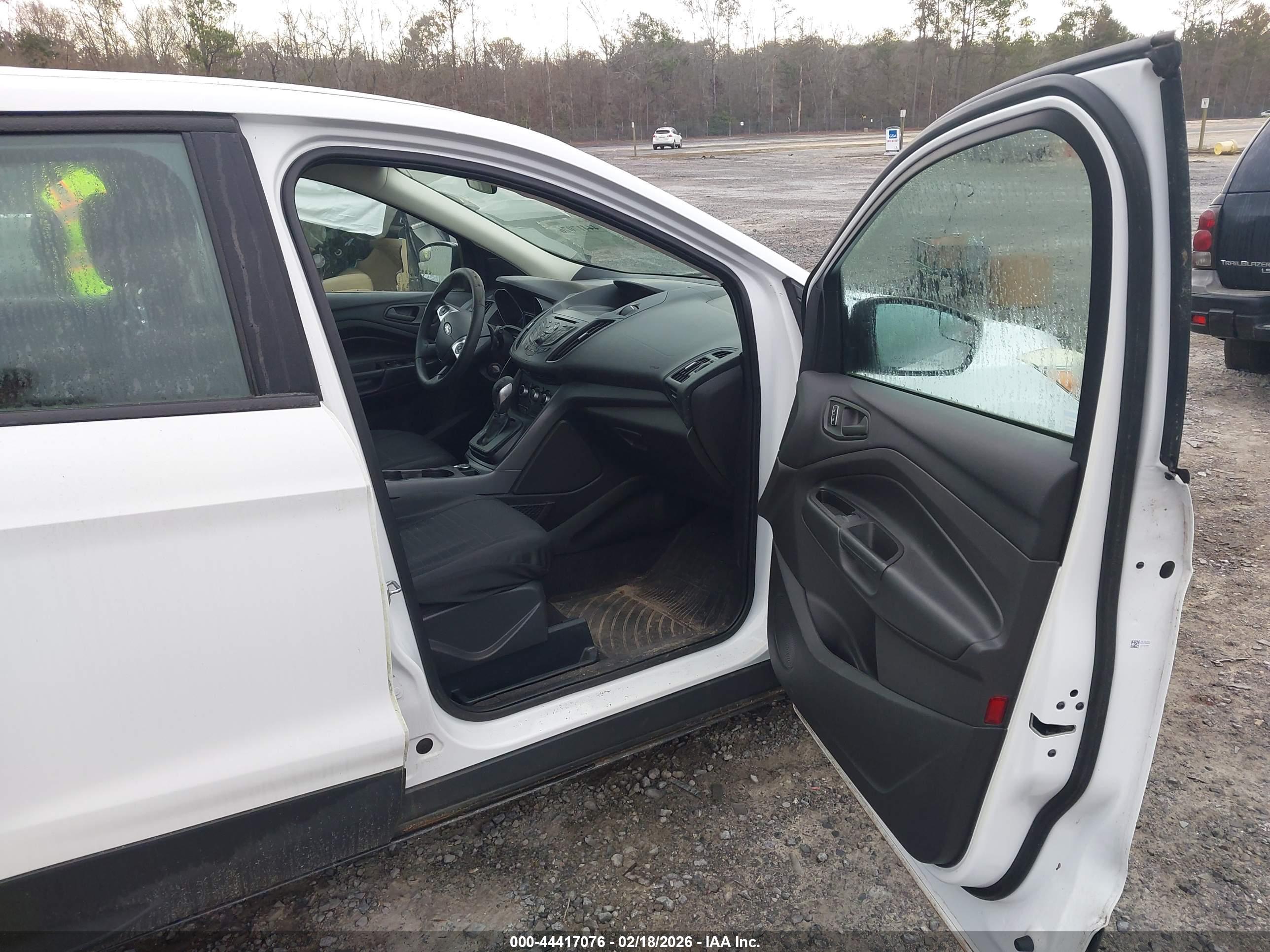 FORD ESCAPE image 5