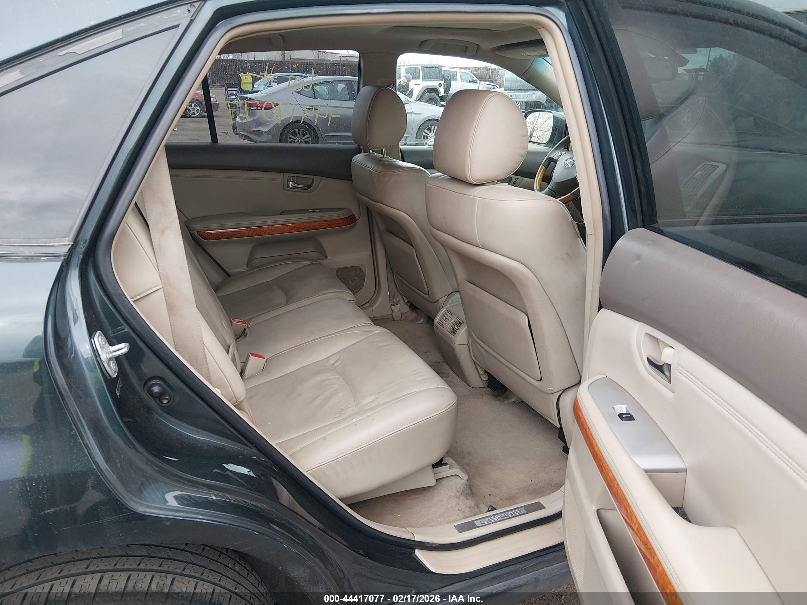 LEXUS RX image 8