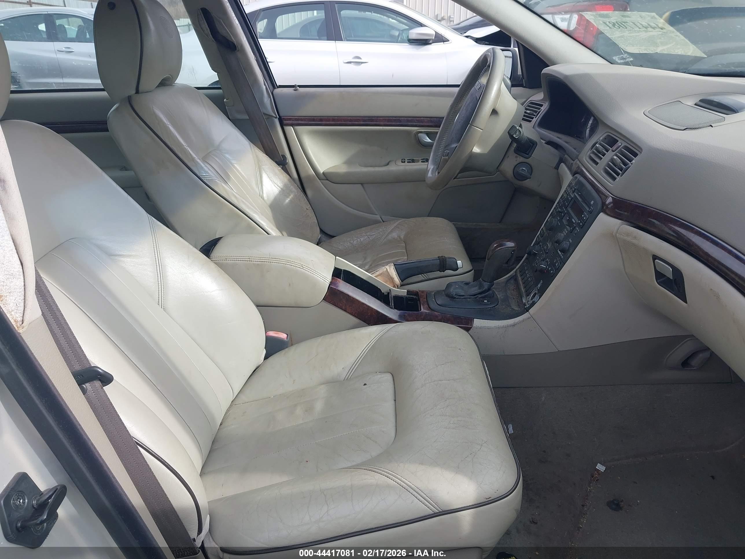 VOLVO S80 image 5