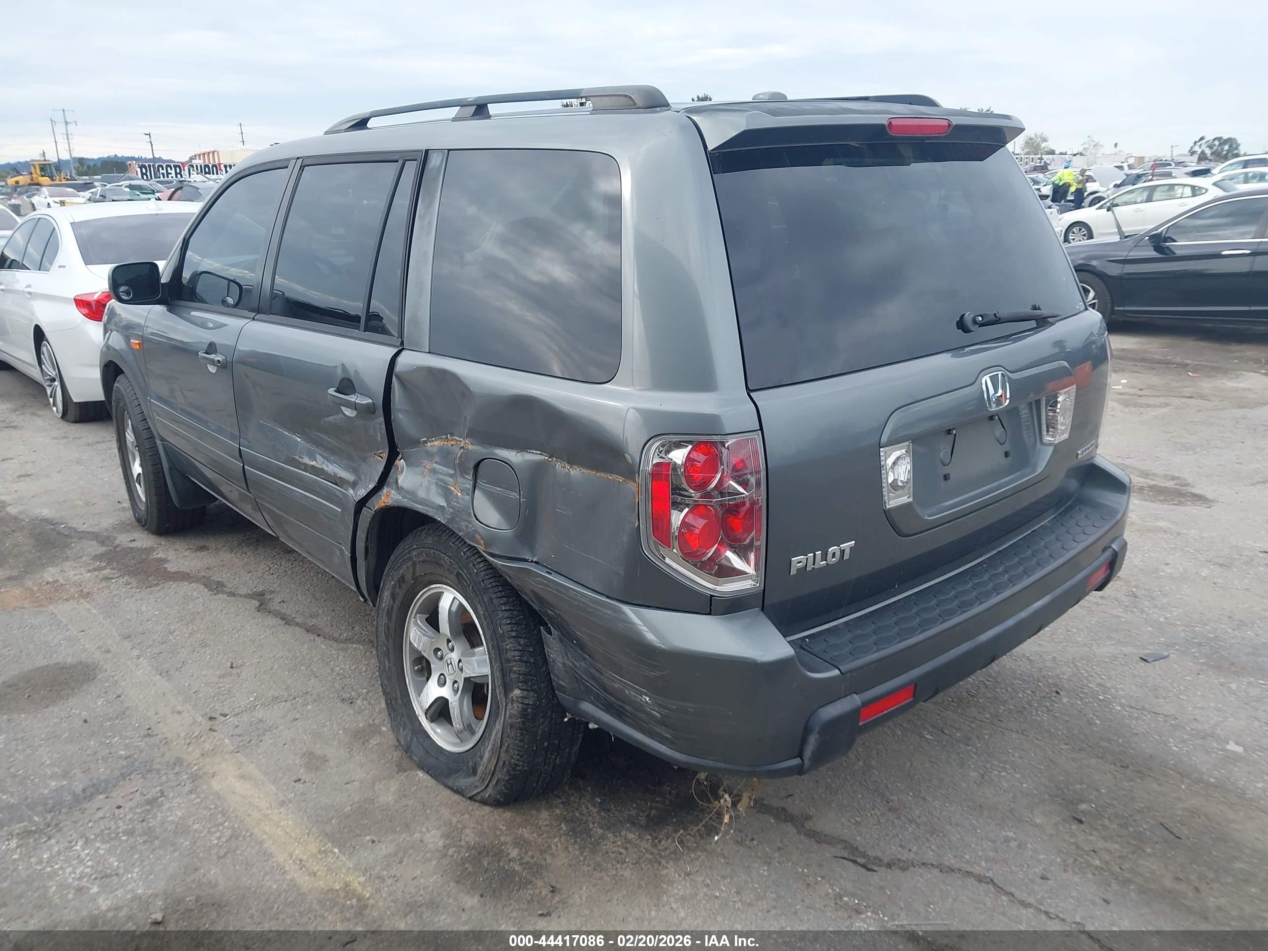 HONDA PILOT image 3