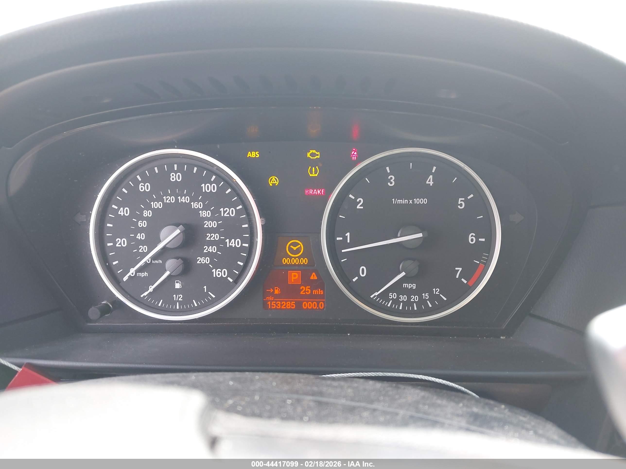 BMW 550I image 7