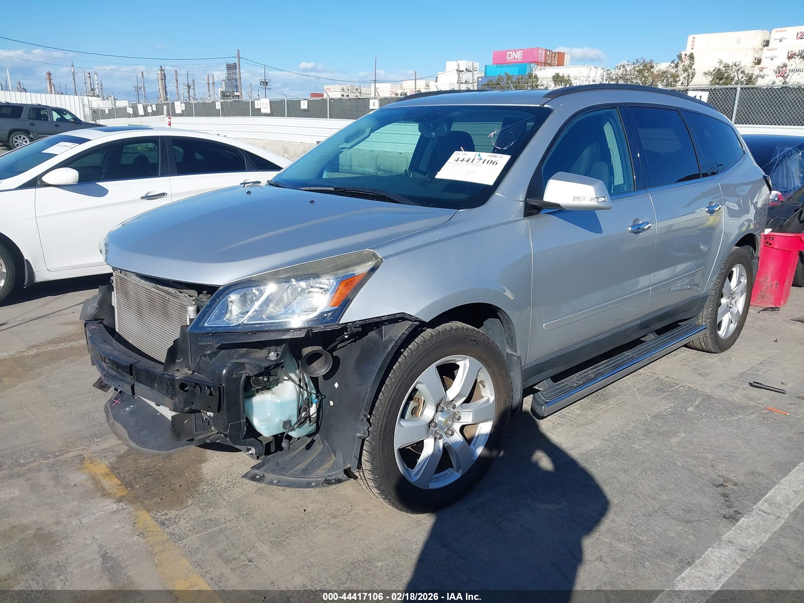 CHEVROLET TRAVERSE image 2
