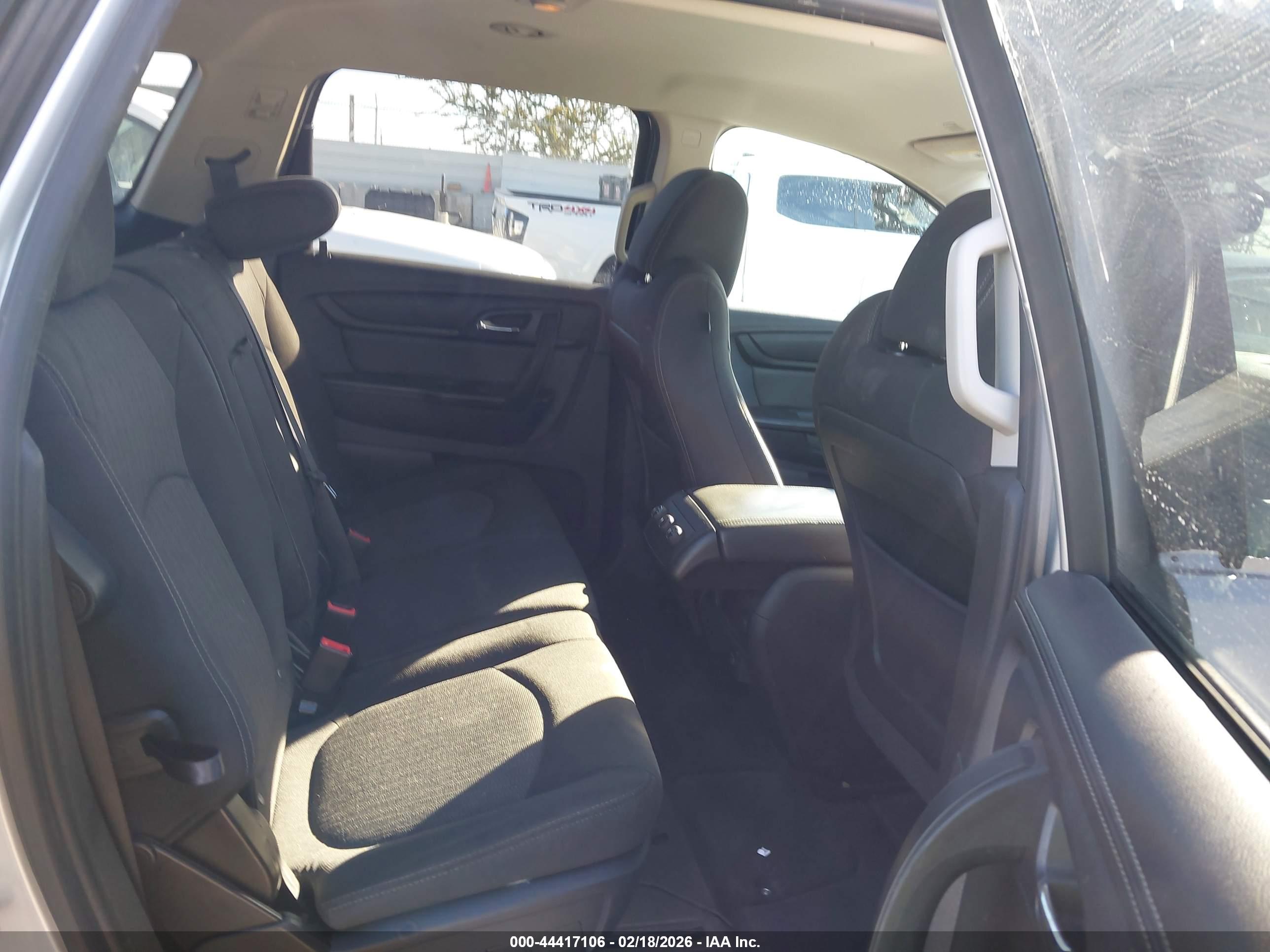 CHEVROLET TRAVERSE image 8