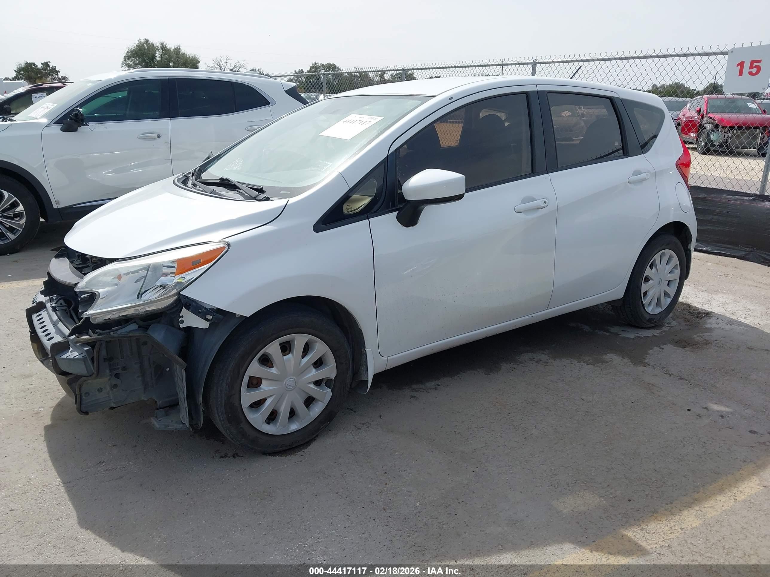 NISSAN VERSA image 2