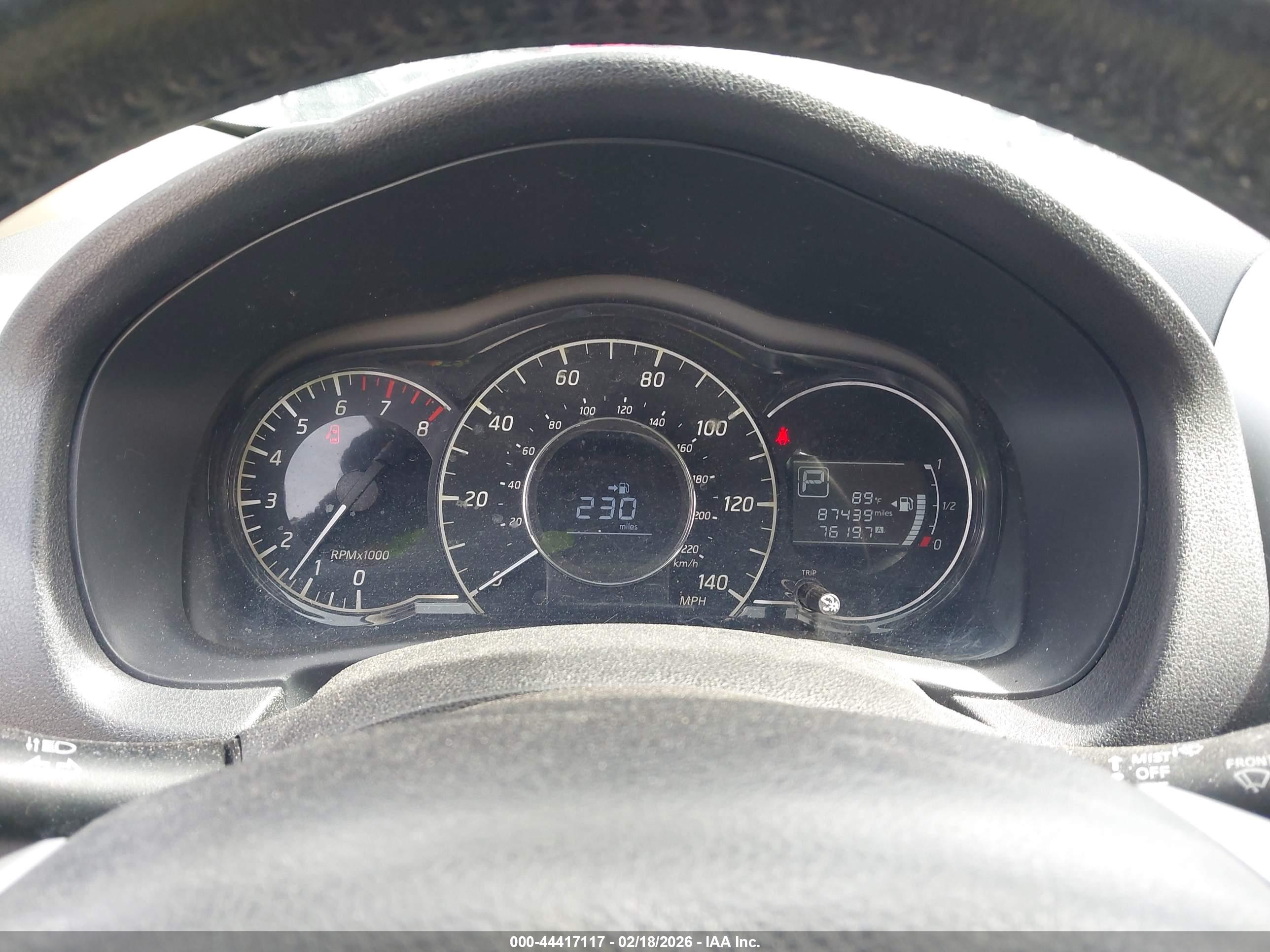 NISSAN VERSA image 7