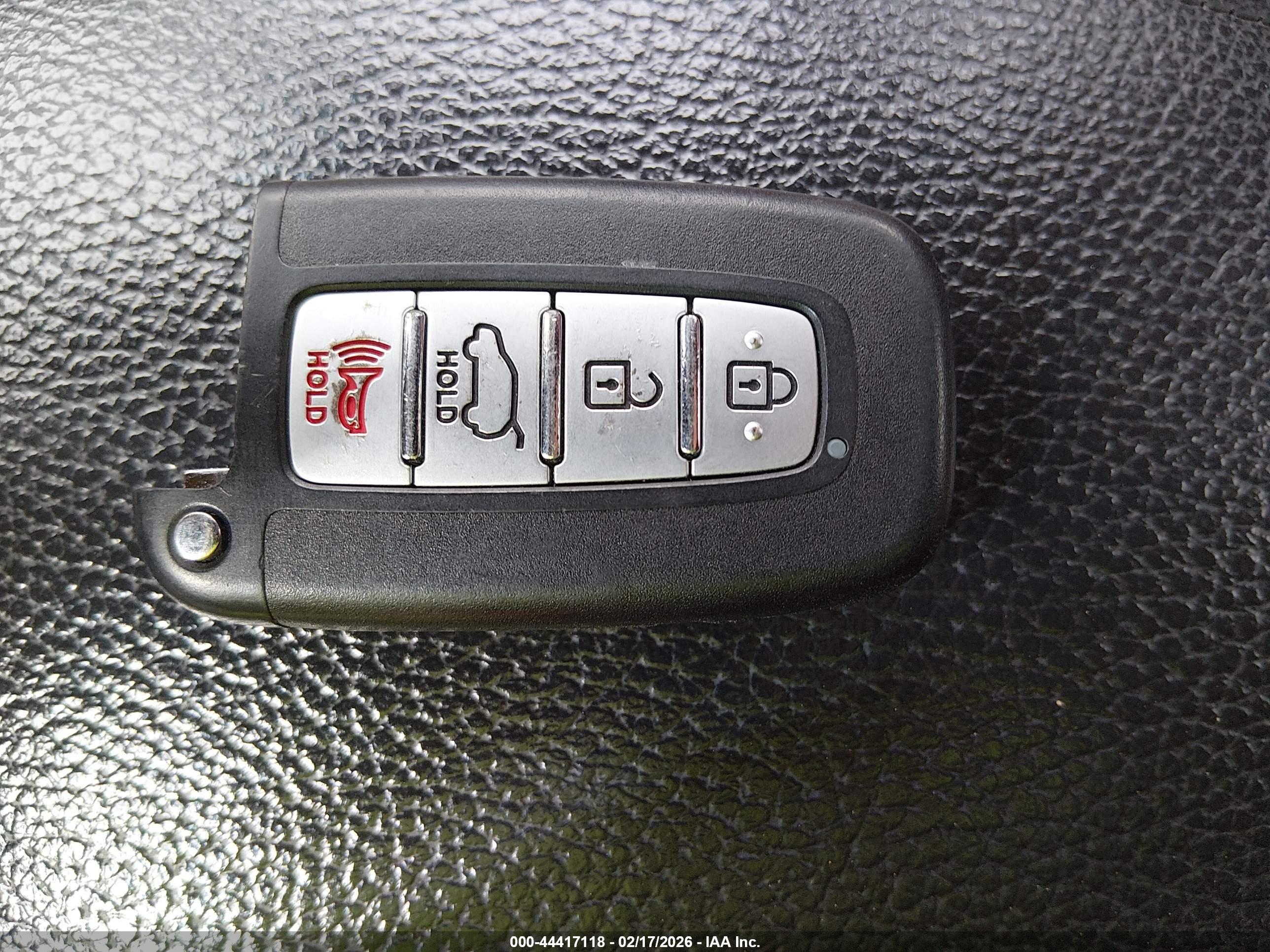 HYUNDAI VELOSTER image 11