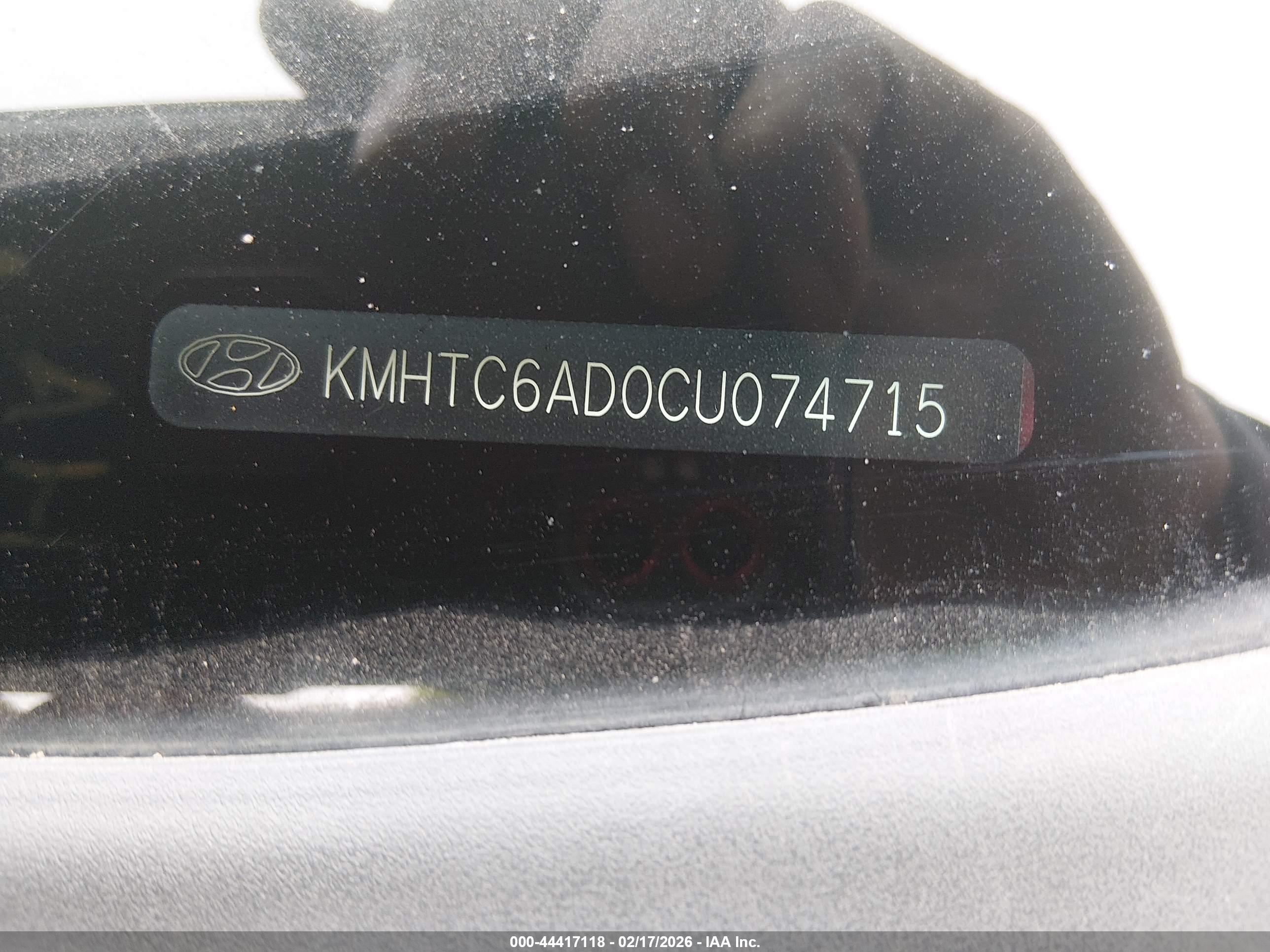 HYUNDAI VELOSTER image 9
