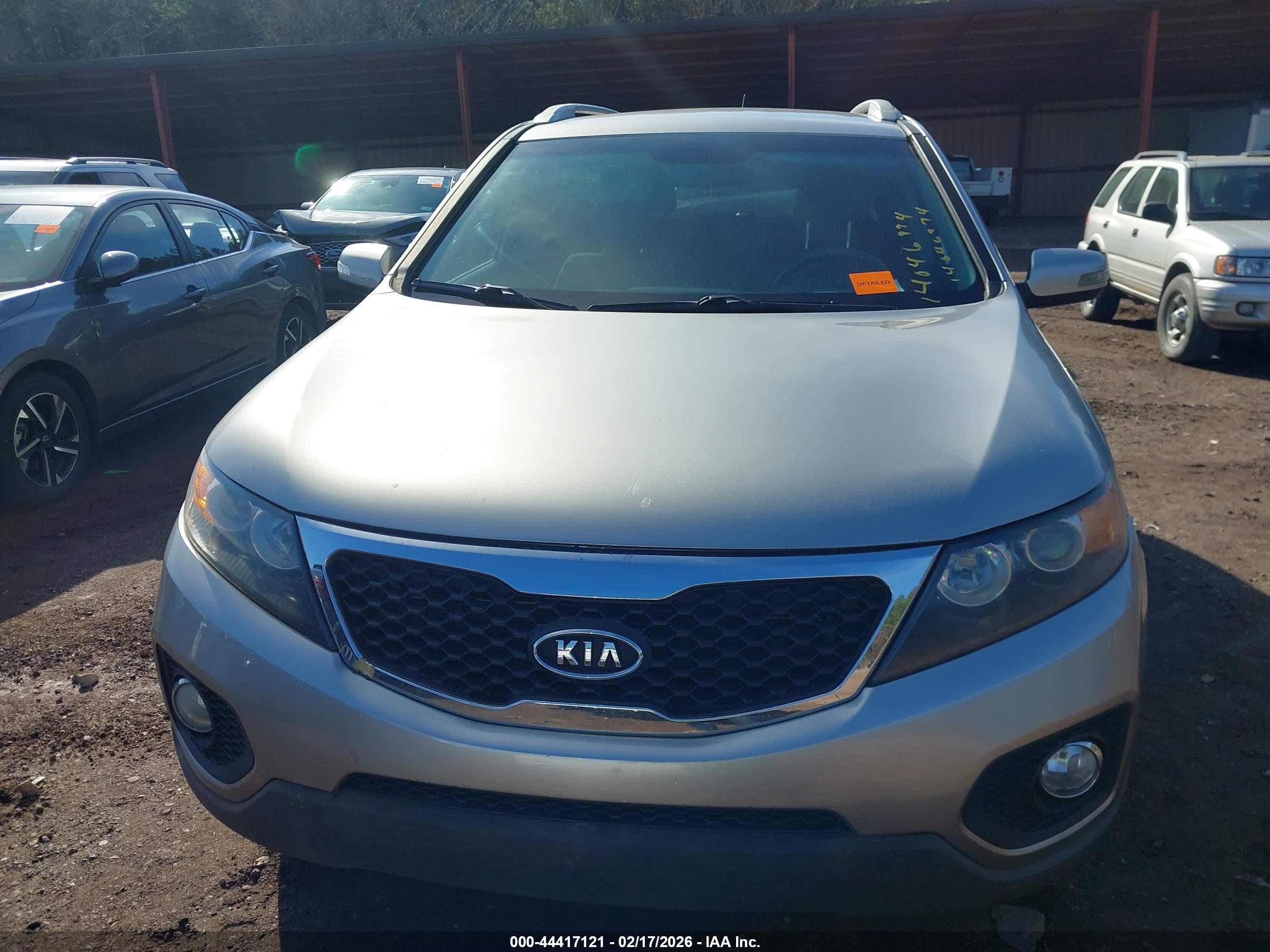 KIA SORENTO image 6