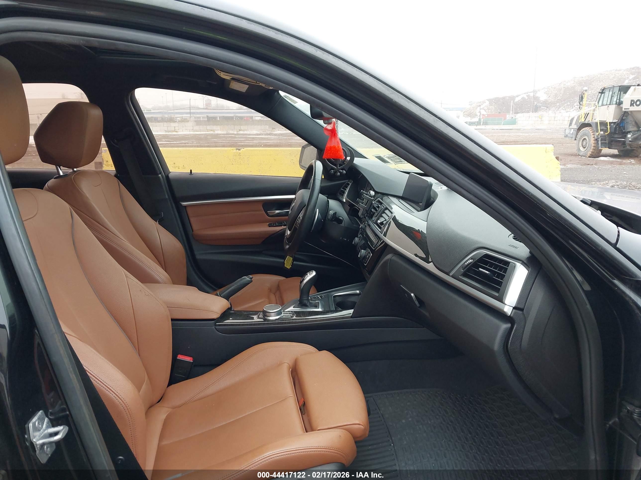 BMW 330I image 5