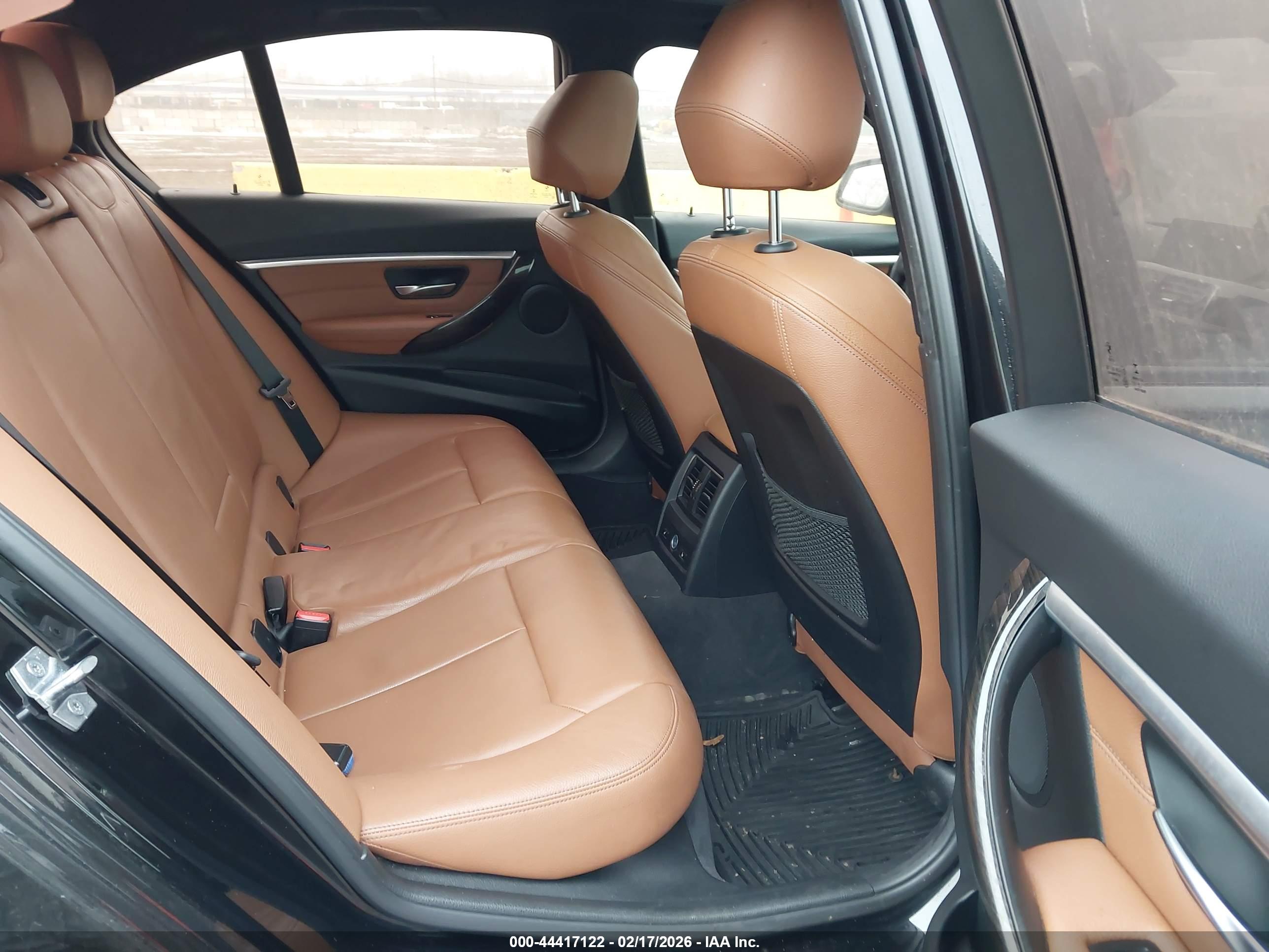 BMW 330I image 8