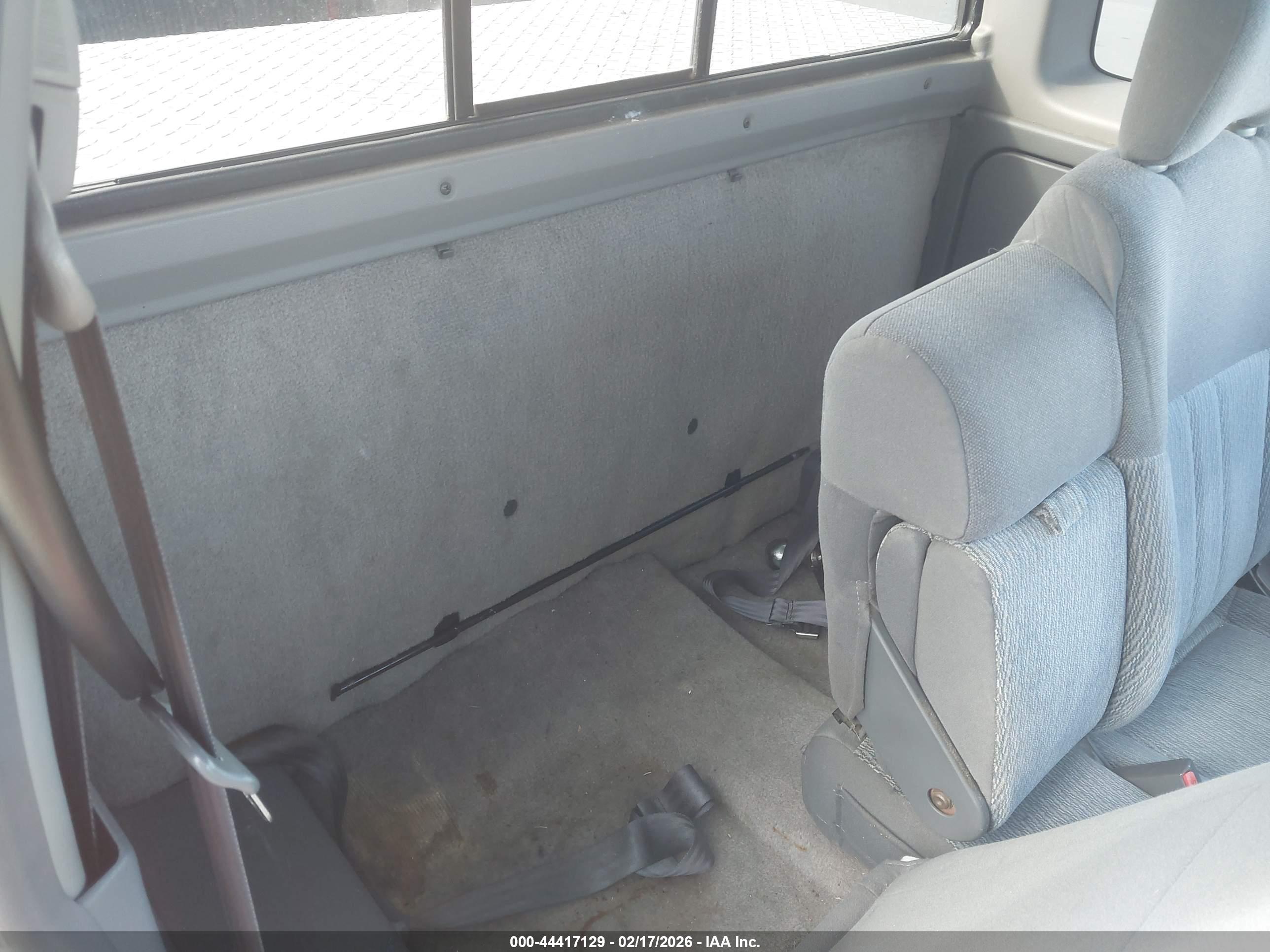 NISSAN FRONTIER image 8