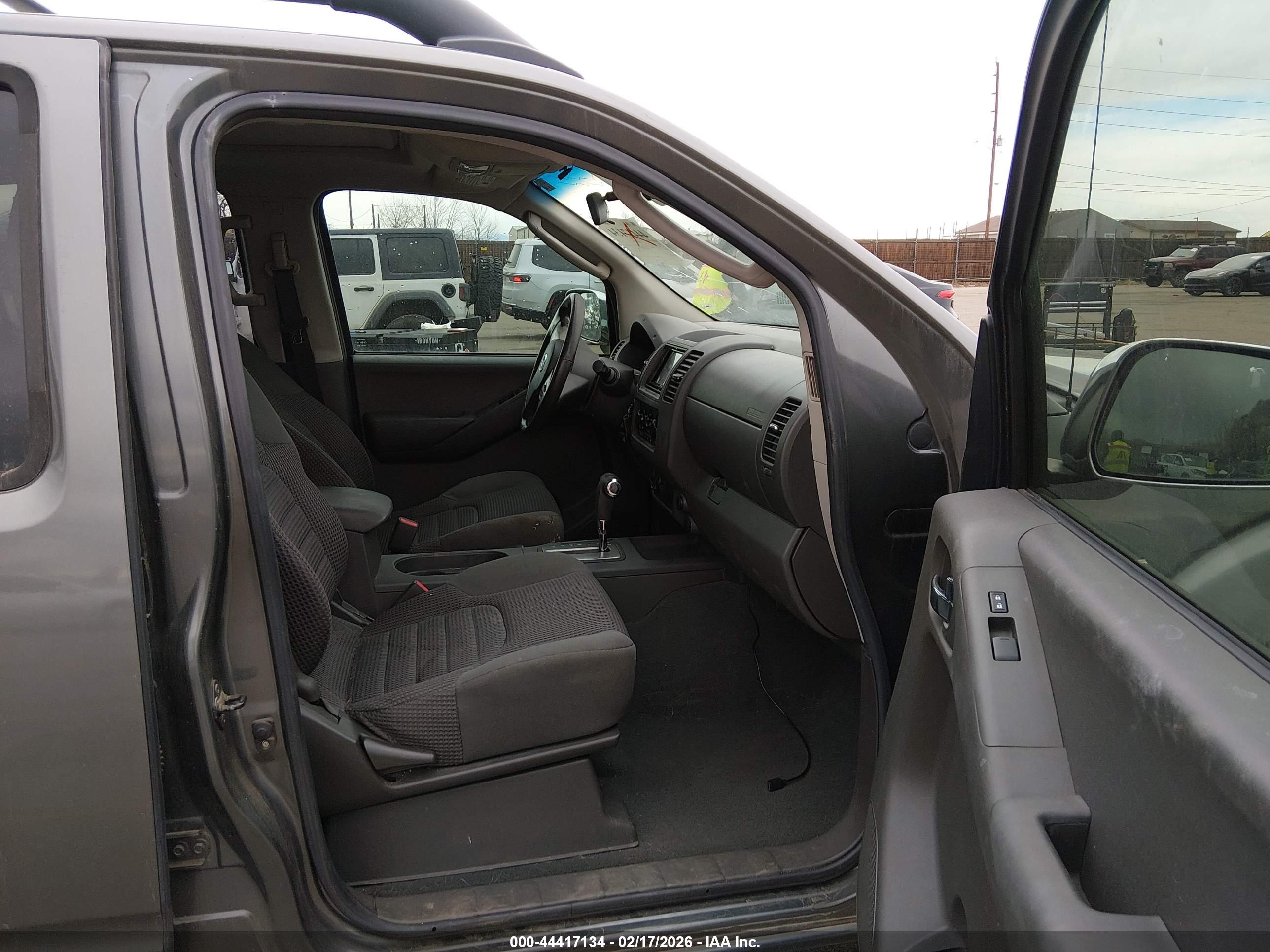 NISSAN FRONTIER image 5