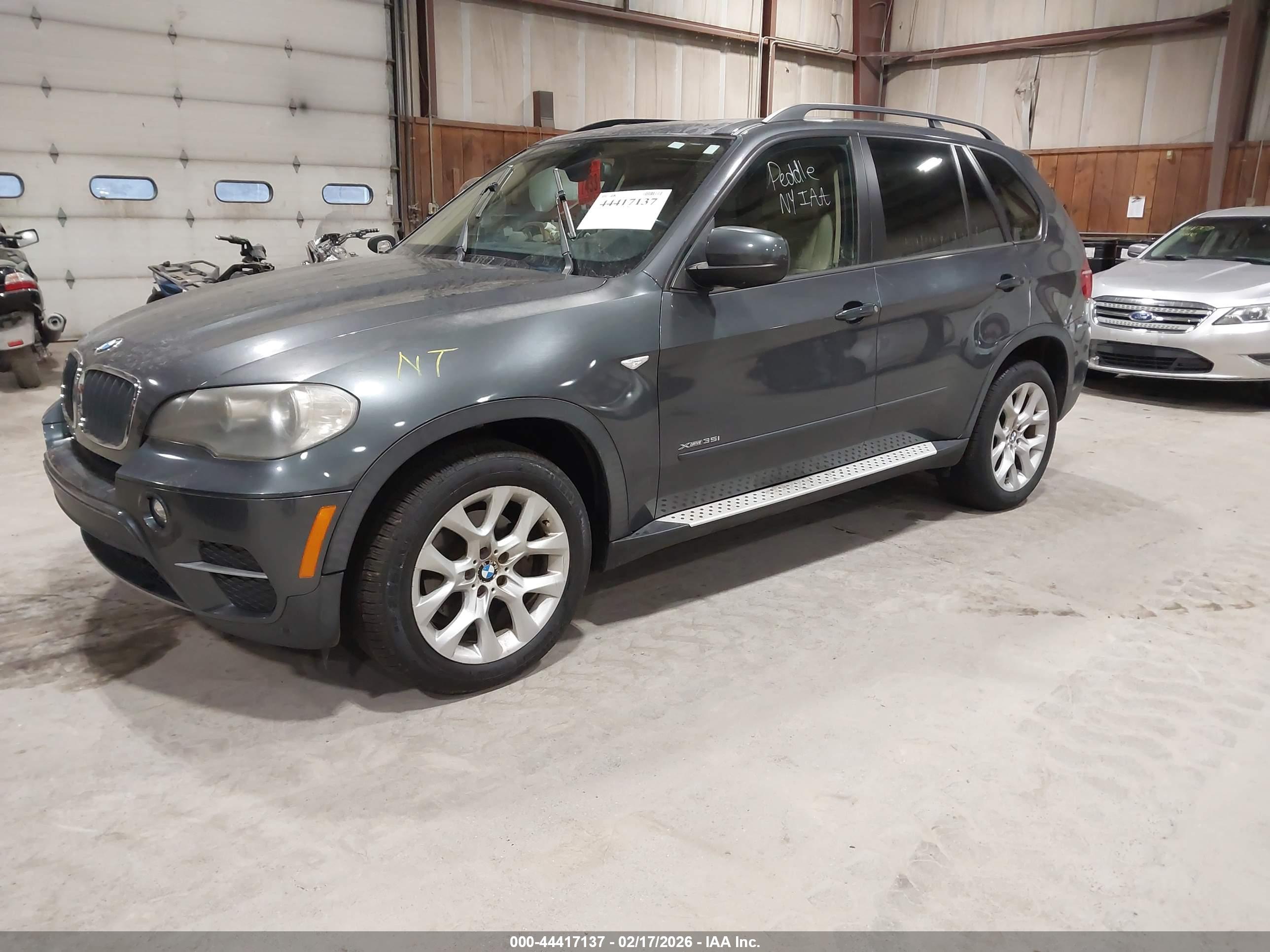 BMW X5 image 2