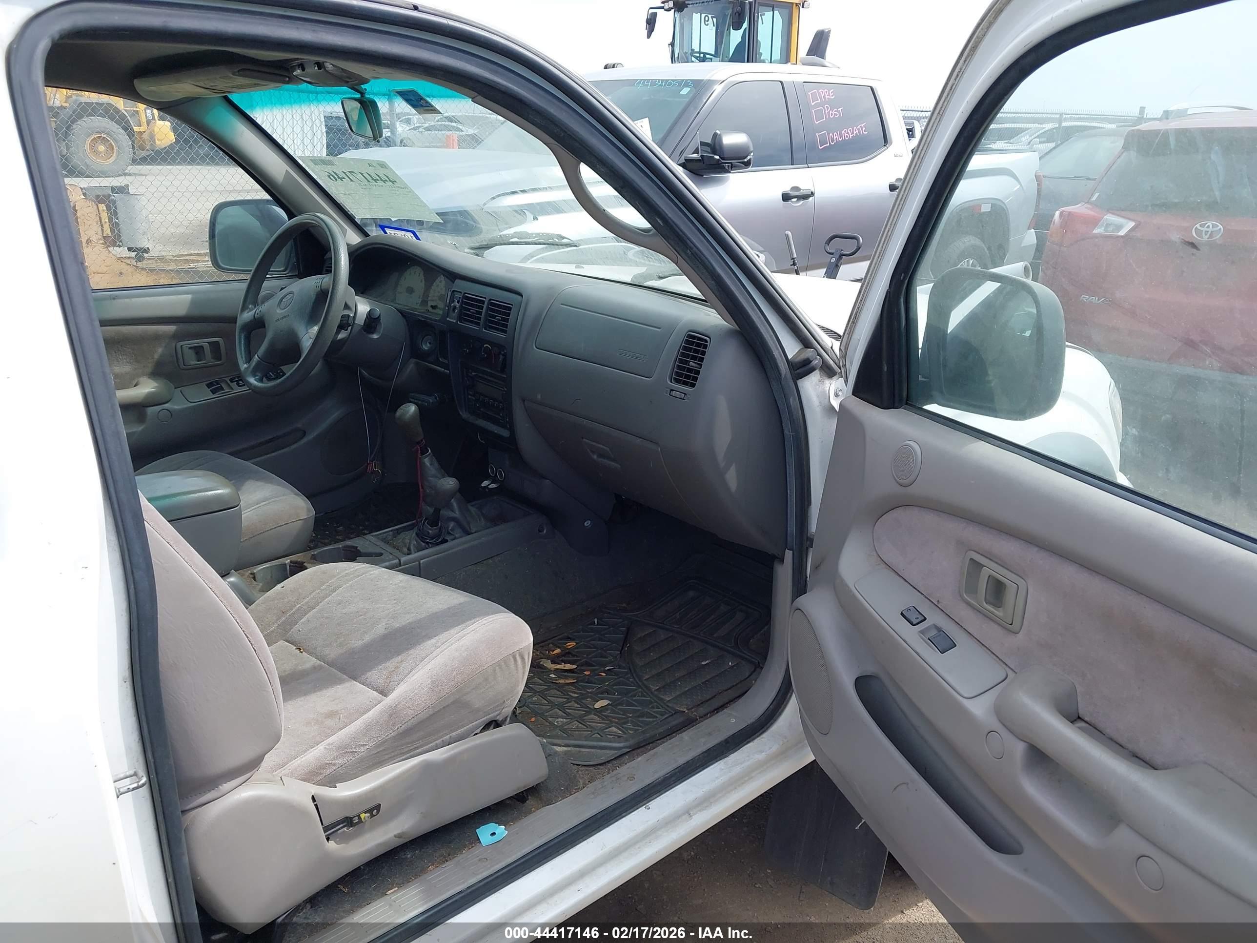 TOYOTA TACOMA image 5
