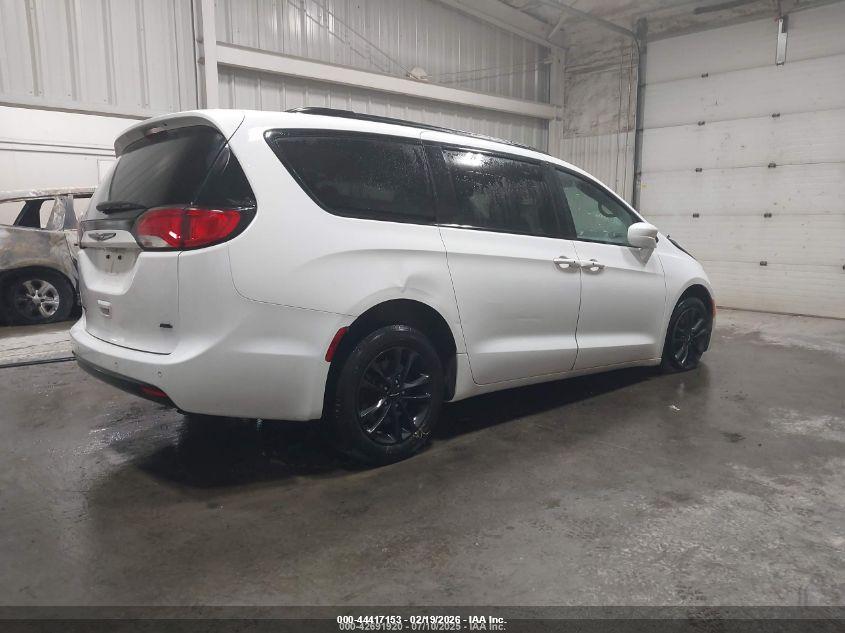 CHRYSLER PACIFICA image 4