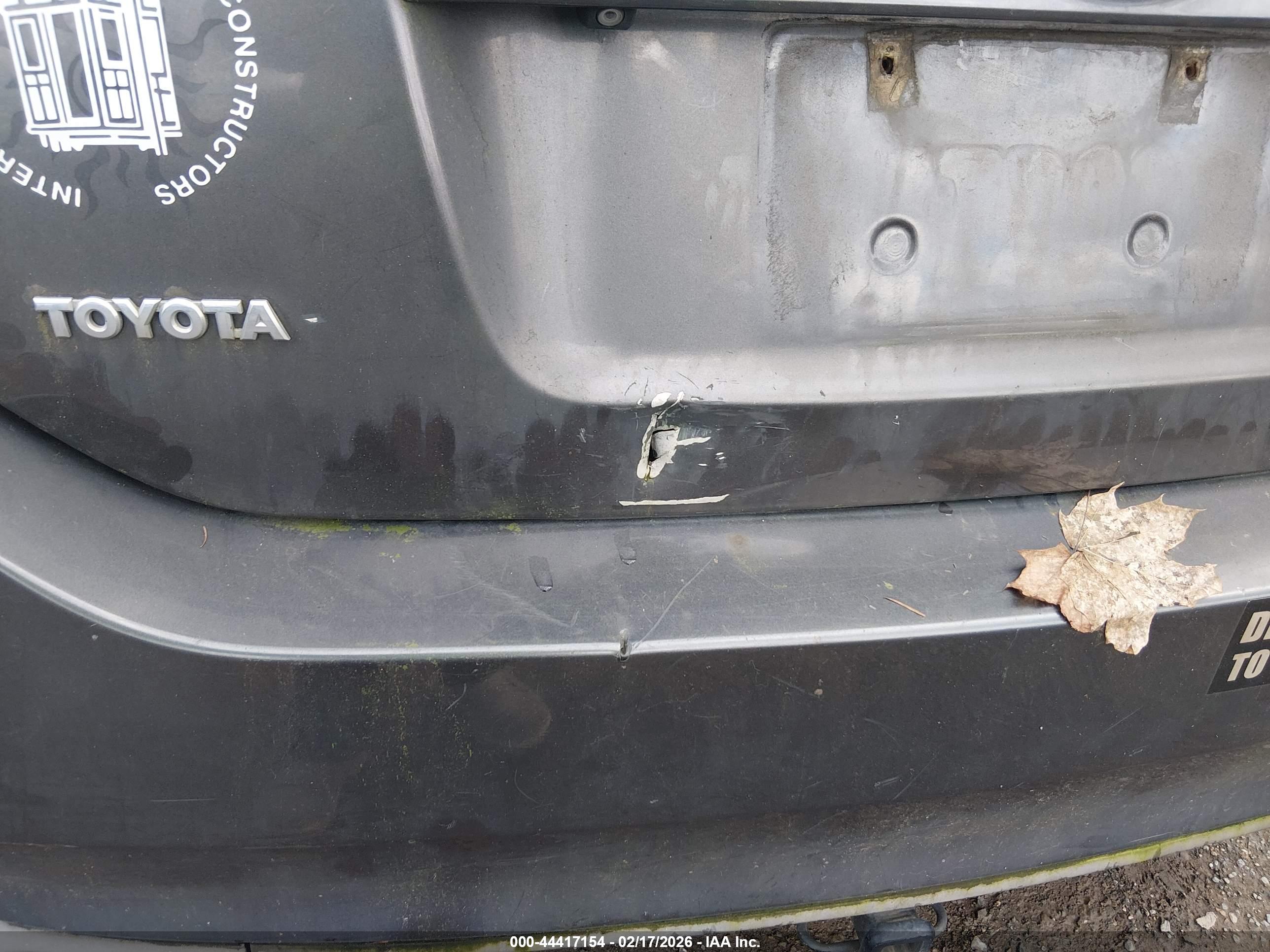 TOYOTA PRIUS image 6
