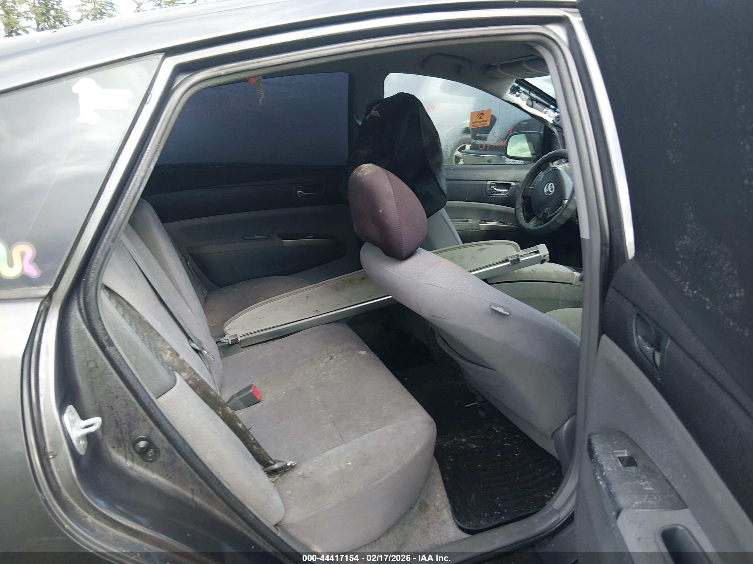 TOYOTA PRIUS image 8
